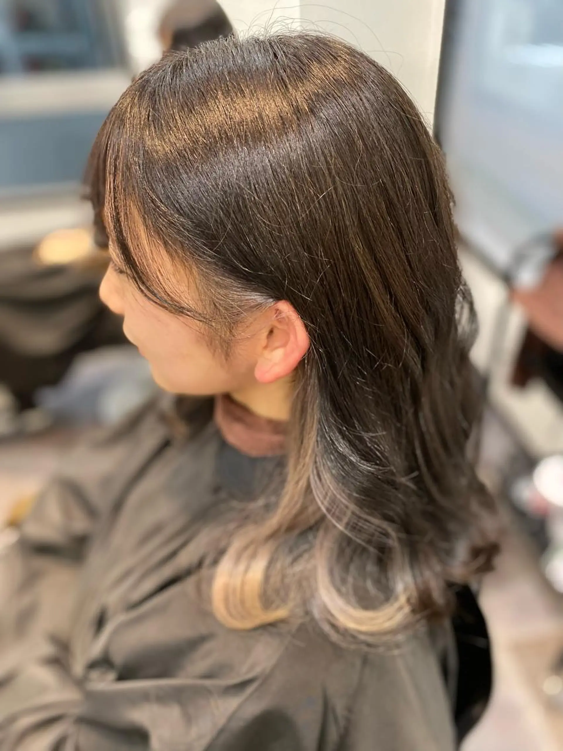 セミロング カラー ⭐️エクステ指名 No.1⭐️高頭のヘアスタイル