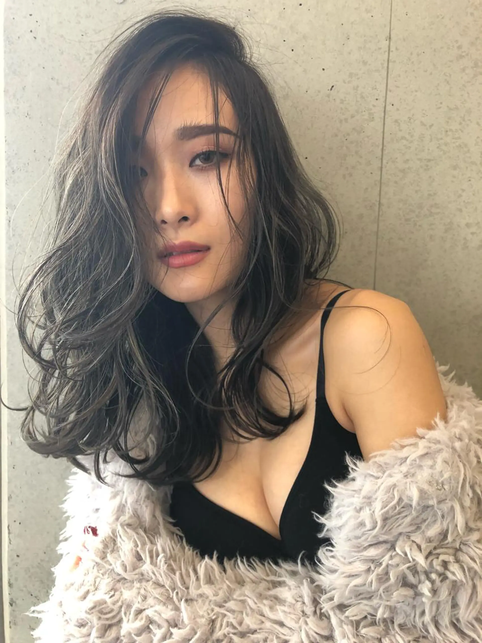 セミロング カラー グレージュ カット ヘアカラー 松本 明日可のヘアスタイル