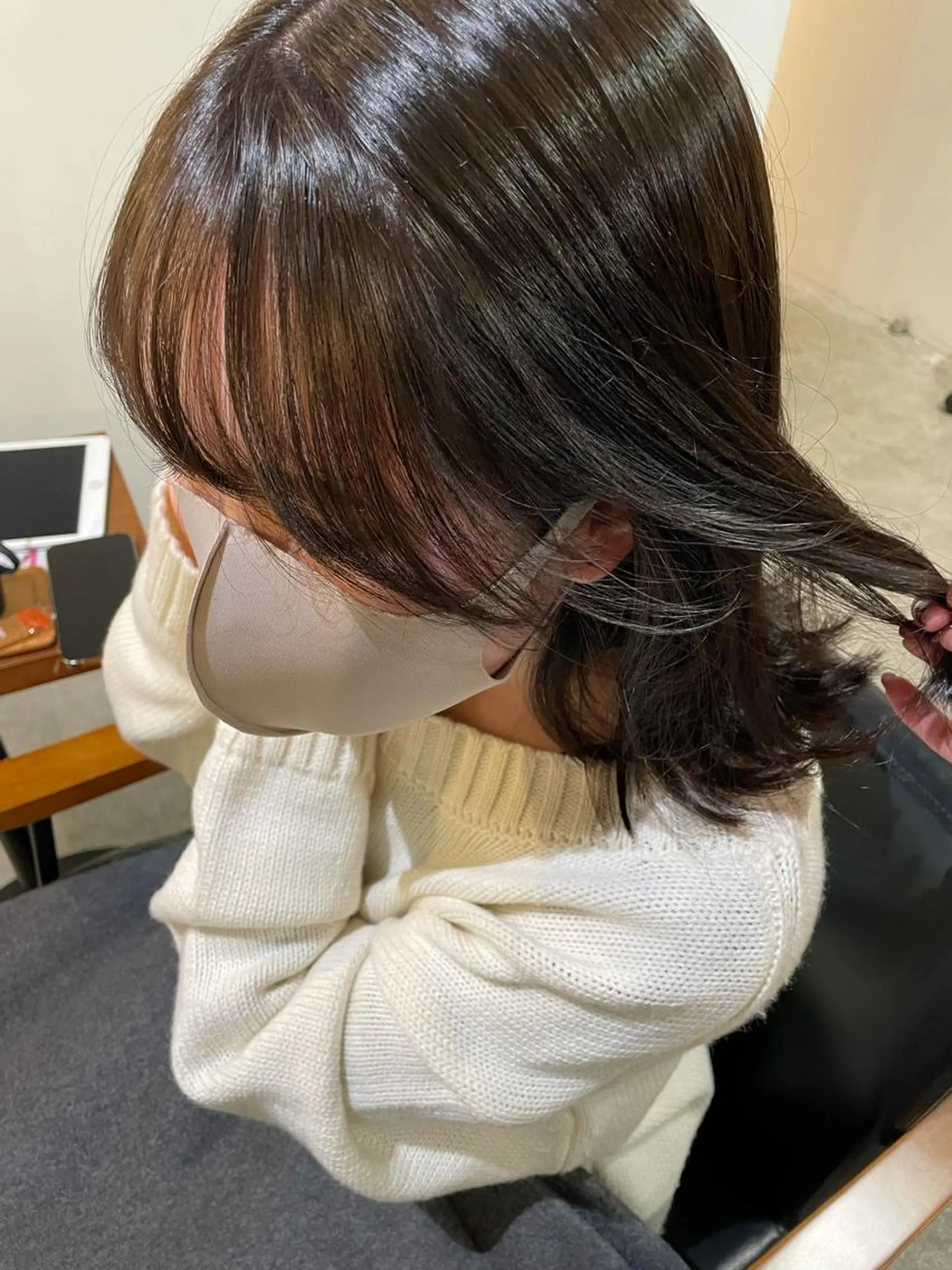 ミディアム カラー 佐藤 世怜奈のヘアスタイル