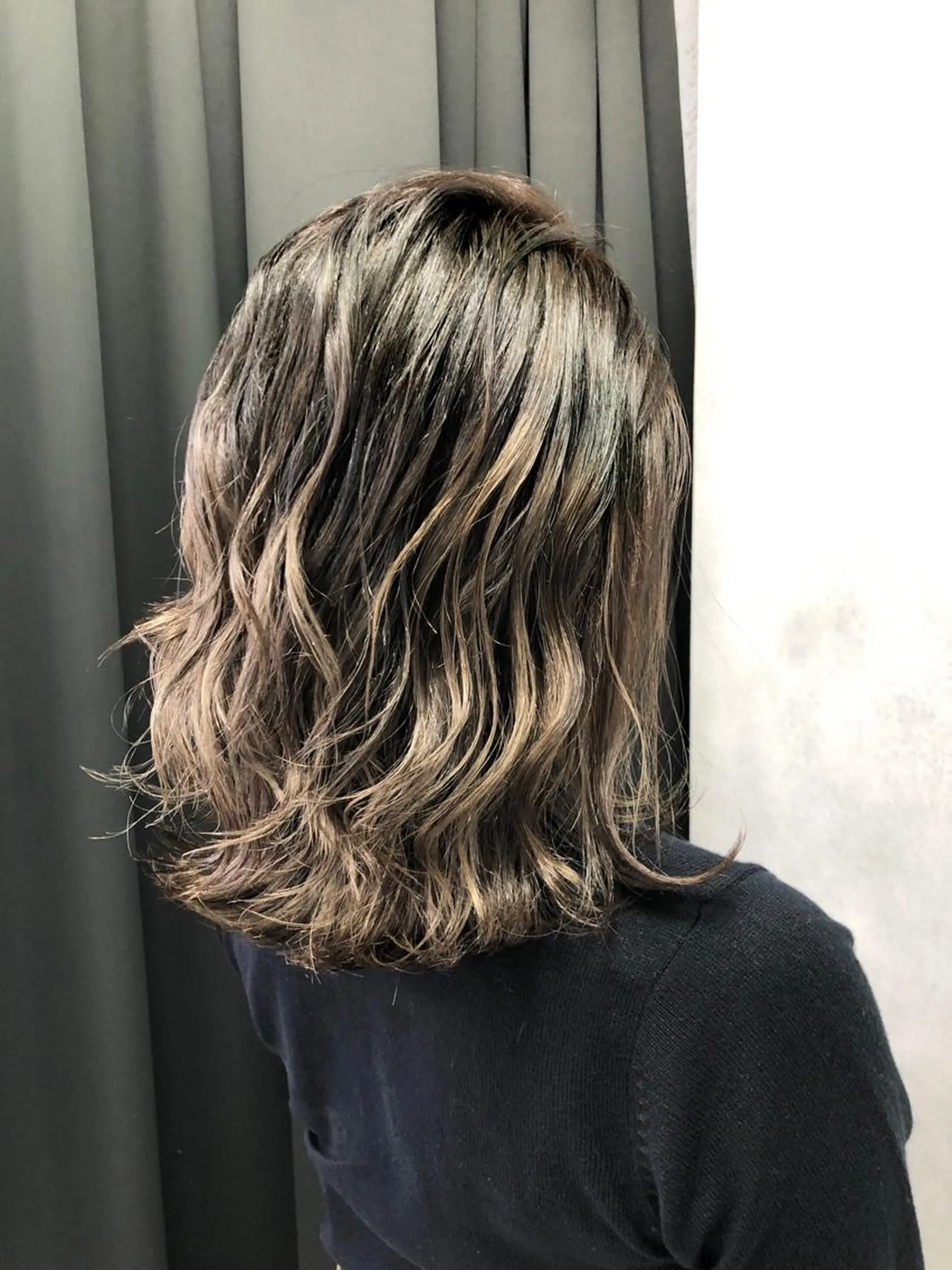ミディアム カラー バレイヤージュ ブリーチ ケアブリーチ ダブルカラー ハイライトカラー welring hair salonのヘアスタイル