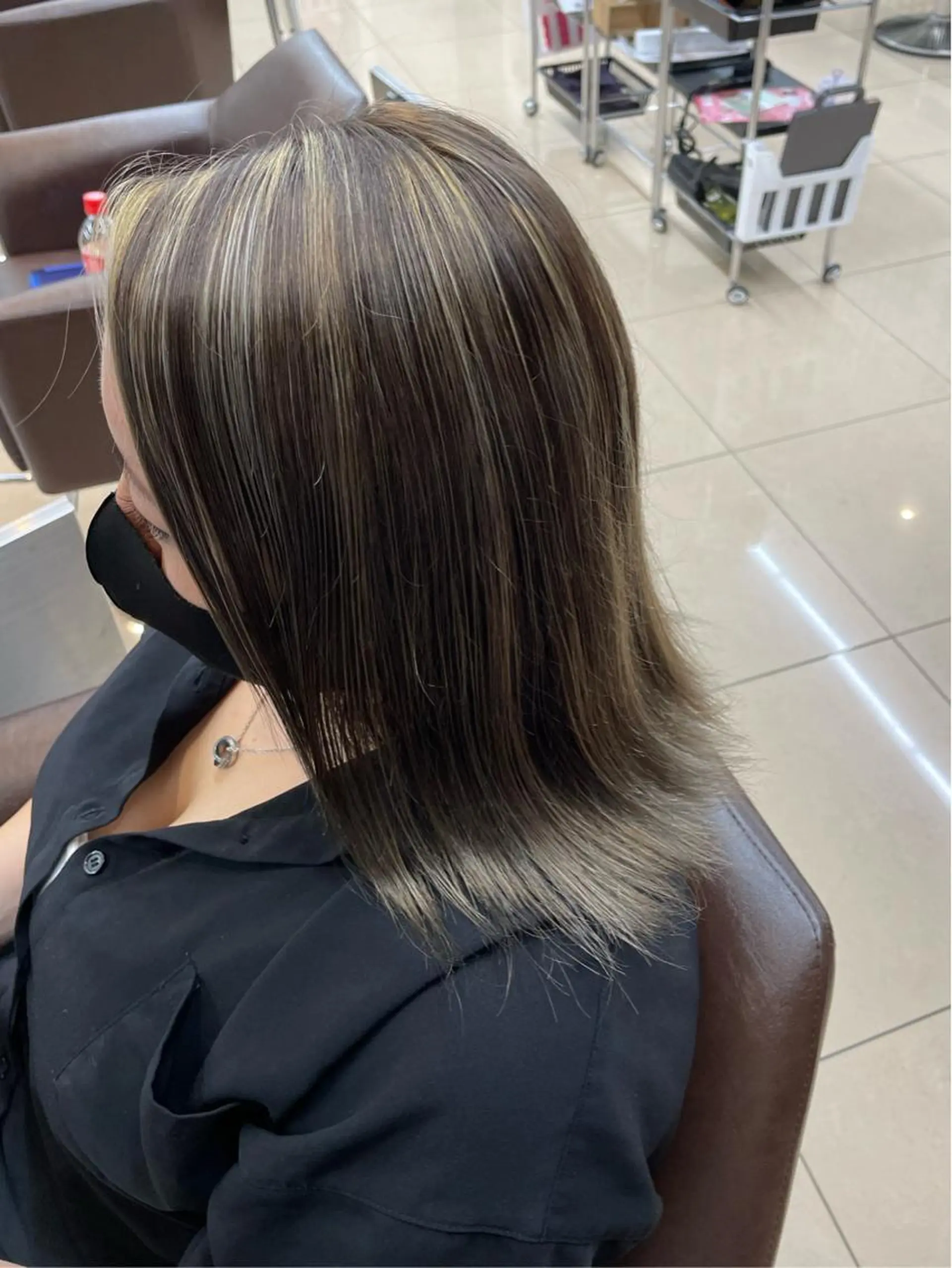 カラー ハイライトカラー 小山 麗奈のヘアスタイル