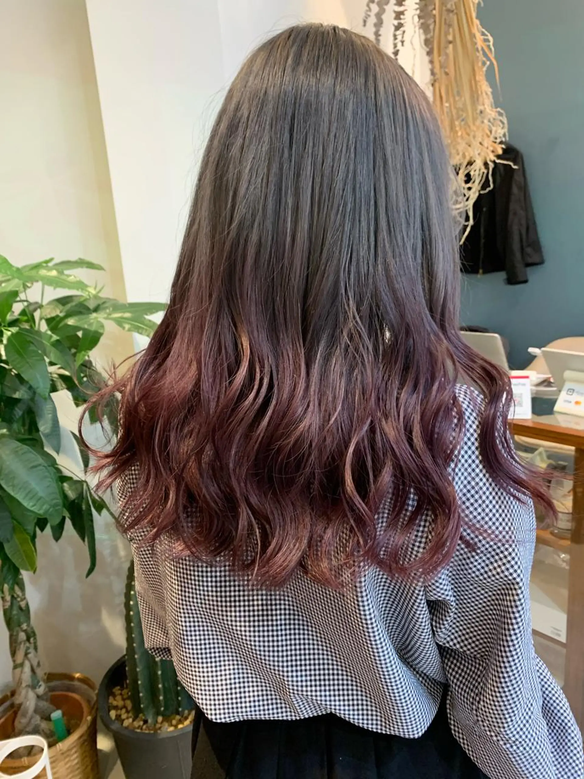 セミロング カラー グラデーションカラー グレージュ ラベンダーカラー ラベンダーピンク ピンクカラー ヘアカラー 中目黒🌼 🌼ハナのヘアスタイル