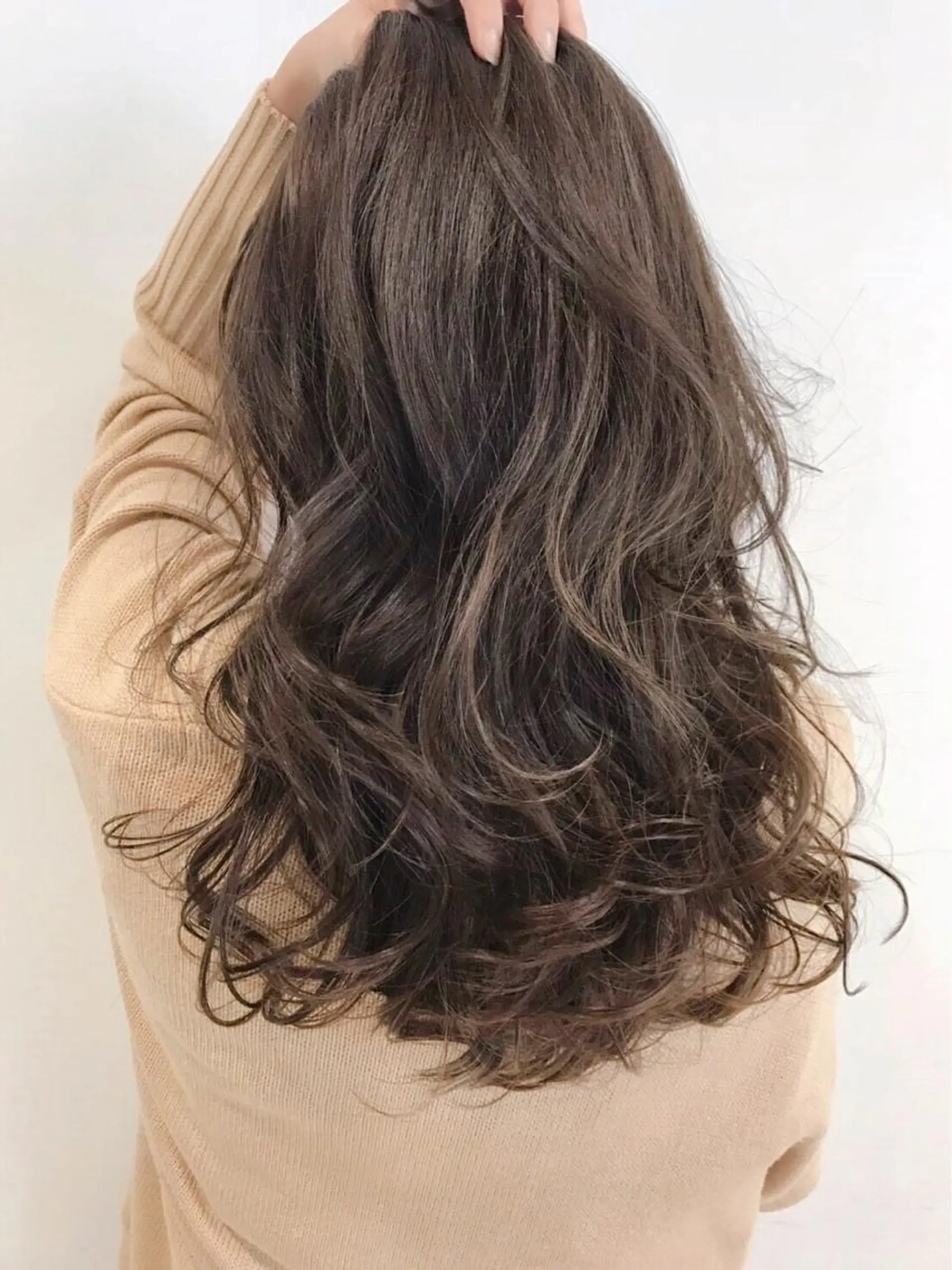 ロング カラー ハイライトカラー ハイライト 本間 良のヘアスタイル