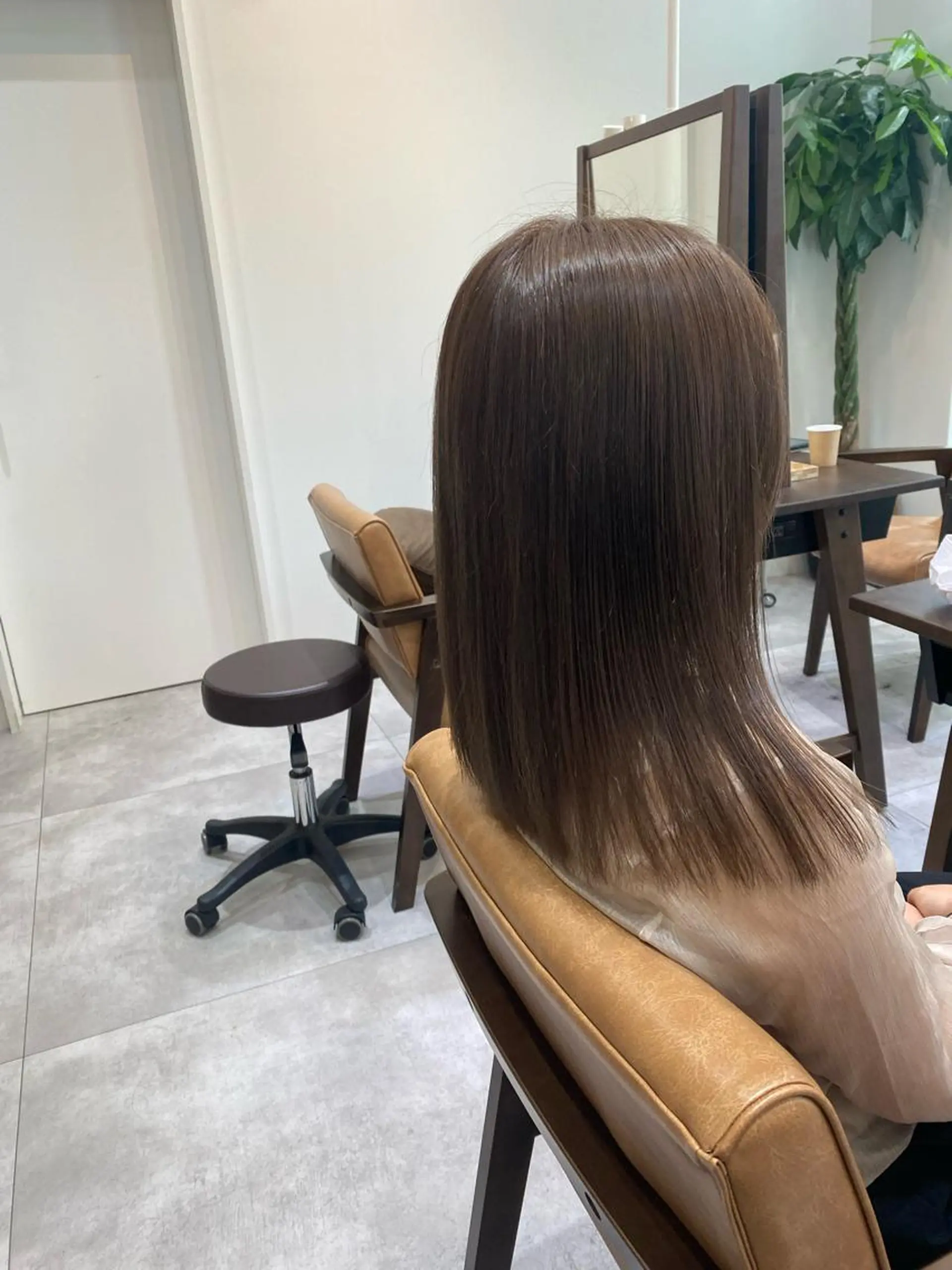 セミロング カラー ヘアアレンジ ヘアカラー トリートメント re naのヘアスタイル