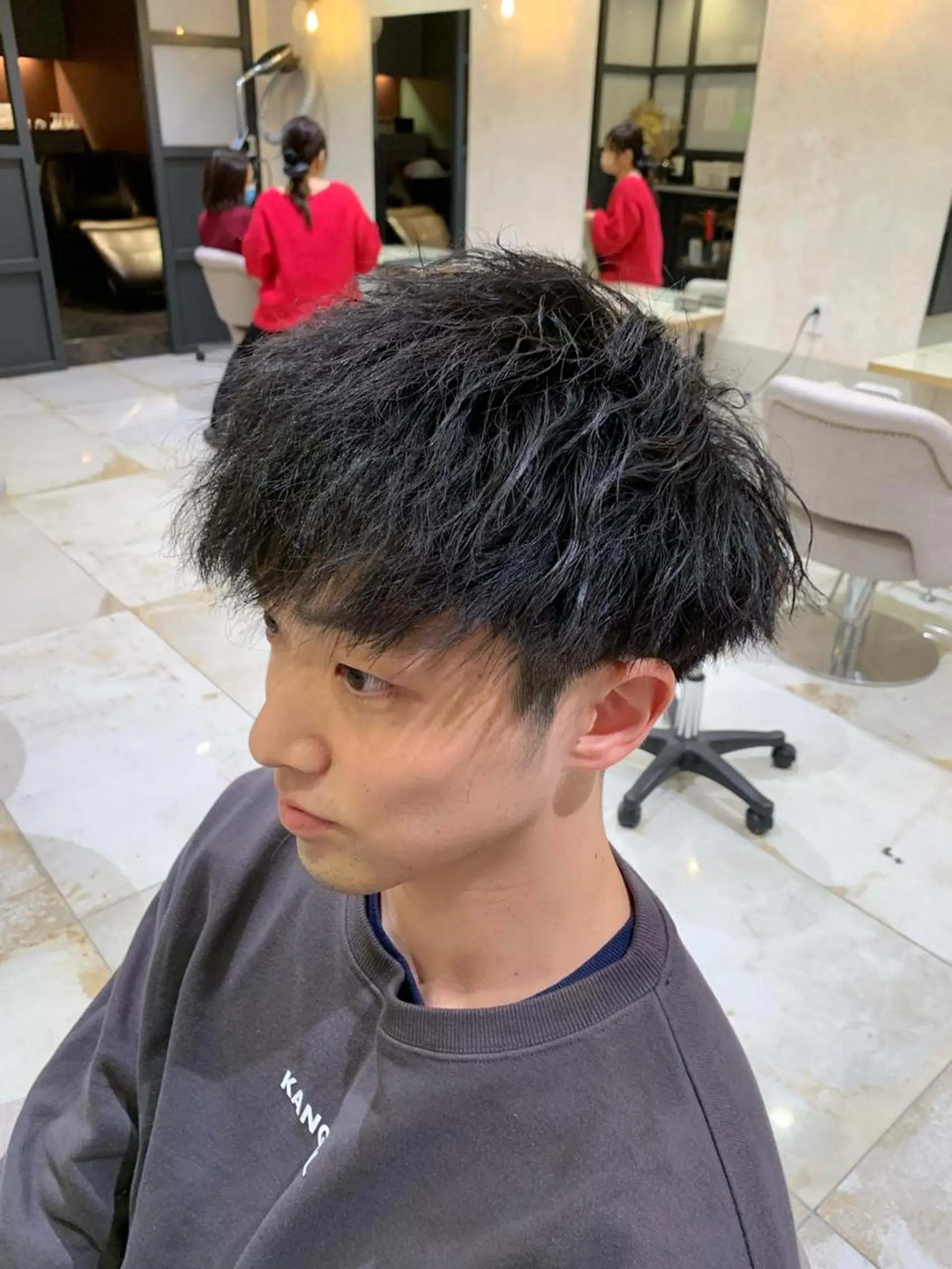 ショート 峯尾 穂専のヘアスタイル