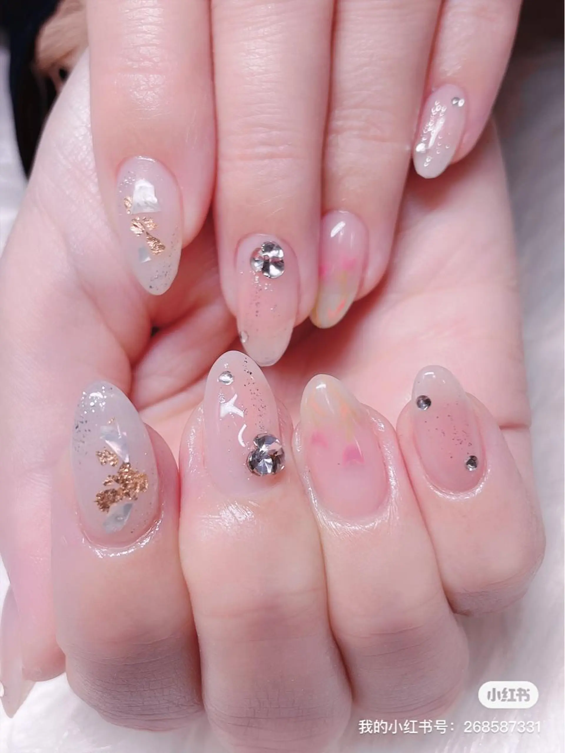 ネイル ハンドネイル AngelChris ビューティーサロンのネイルデザイン