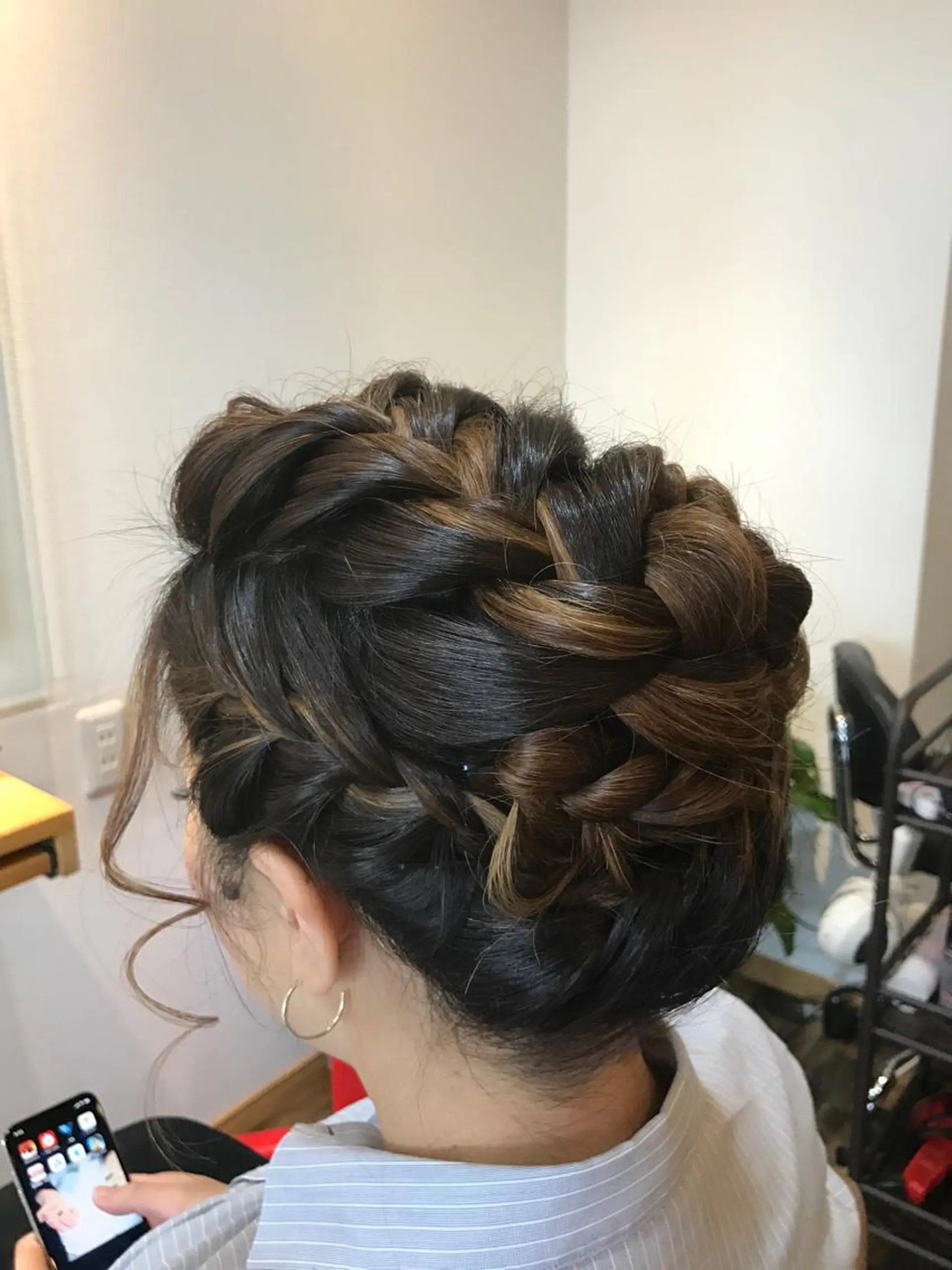 セミロング ヘアアレンジ 石川 奈緒子のヘアスタイル