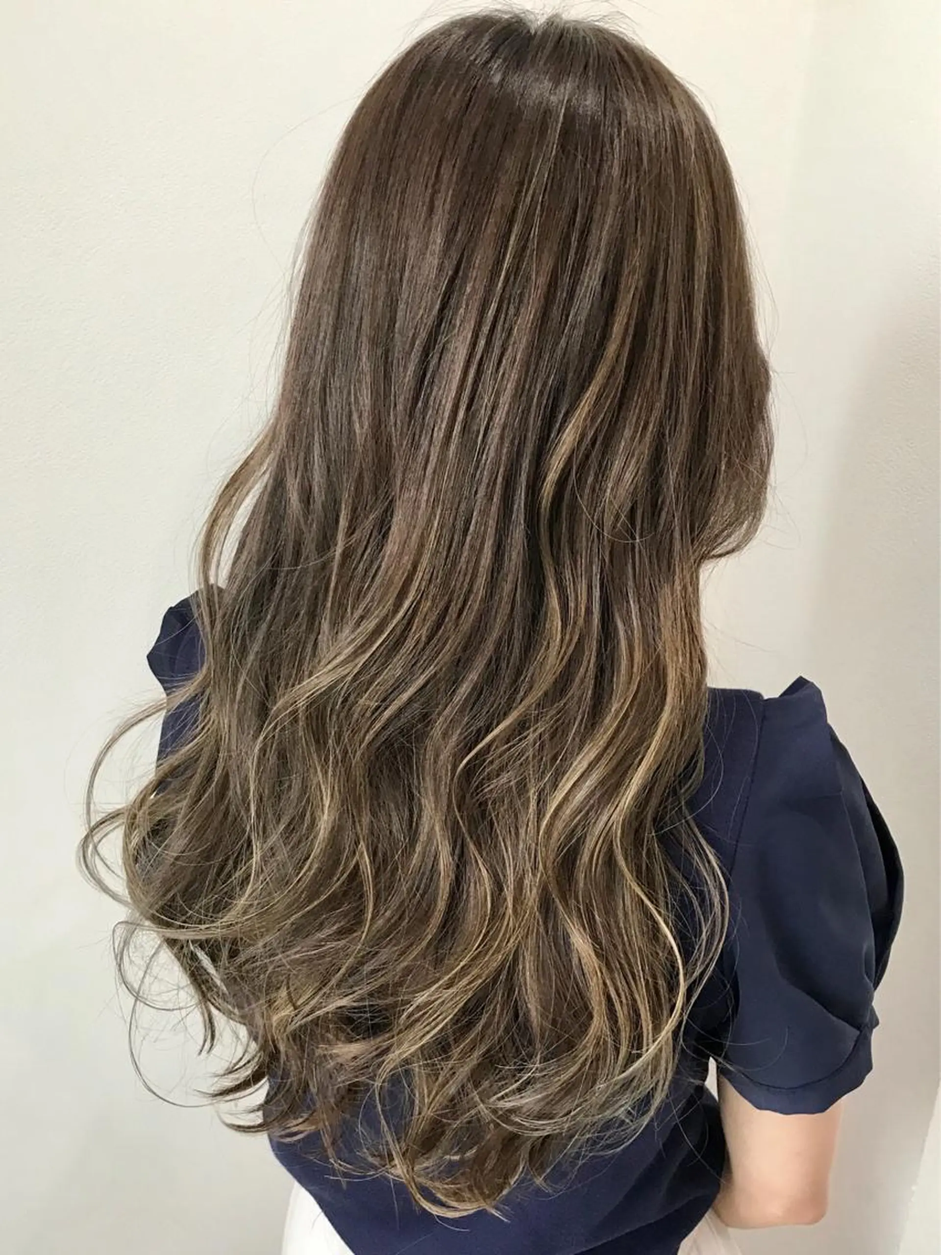 ロング カラー ベージュカラー ハイライトカラー ハイライト 若杉 諒のヘアスタイル