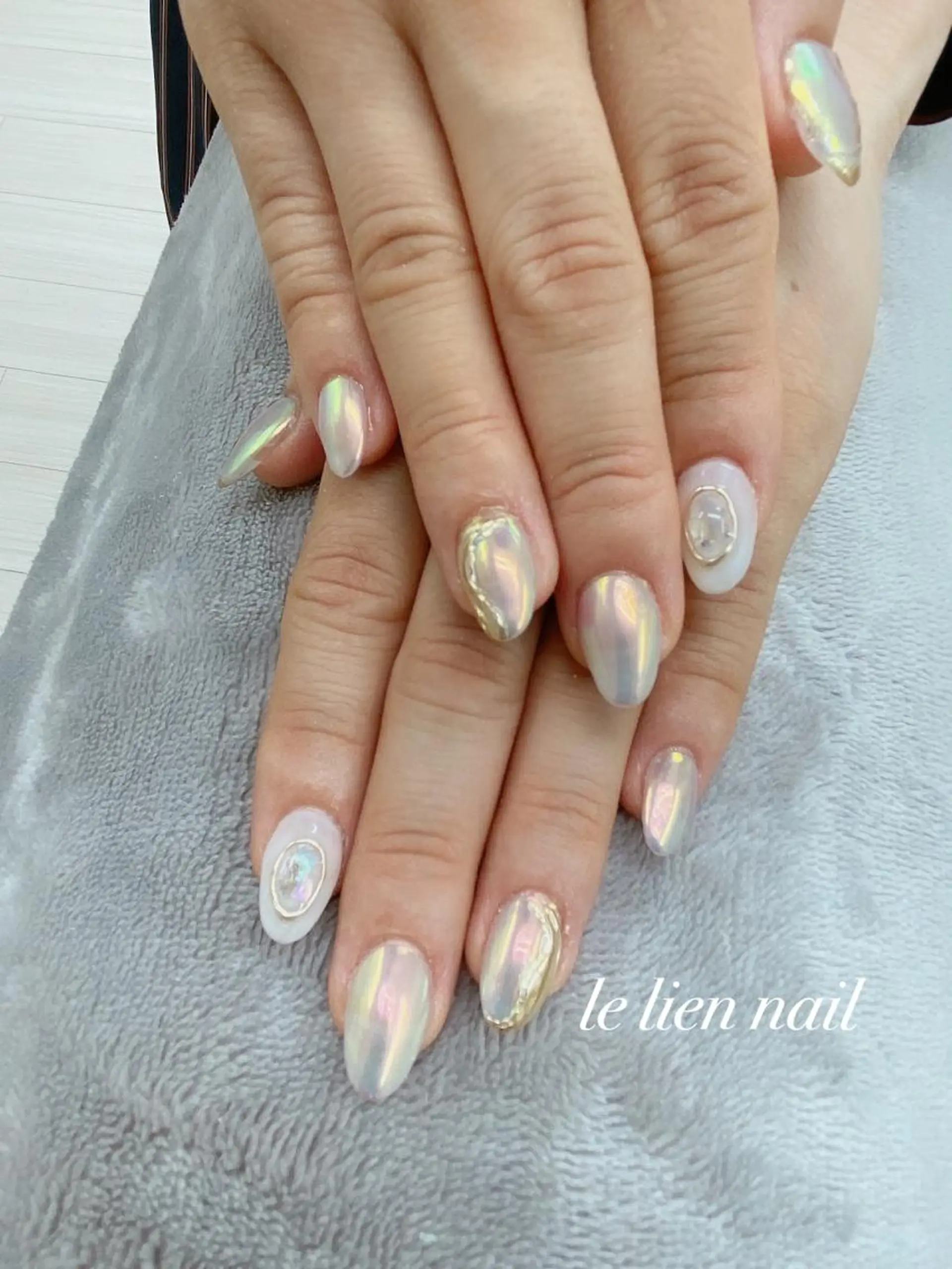 ネイル オーロラネイル ミラーネイル ニュアンスネイル le lien nailのネイルデザイン