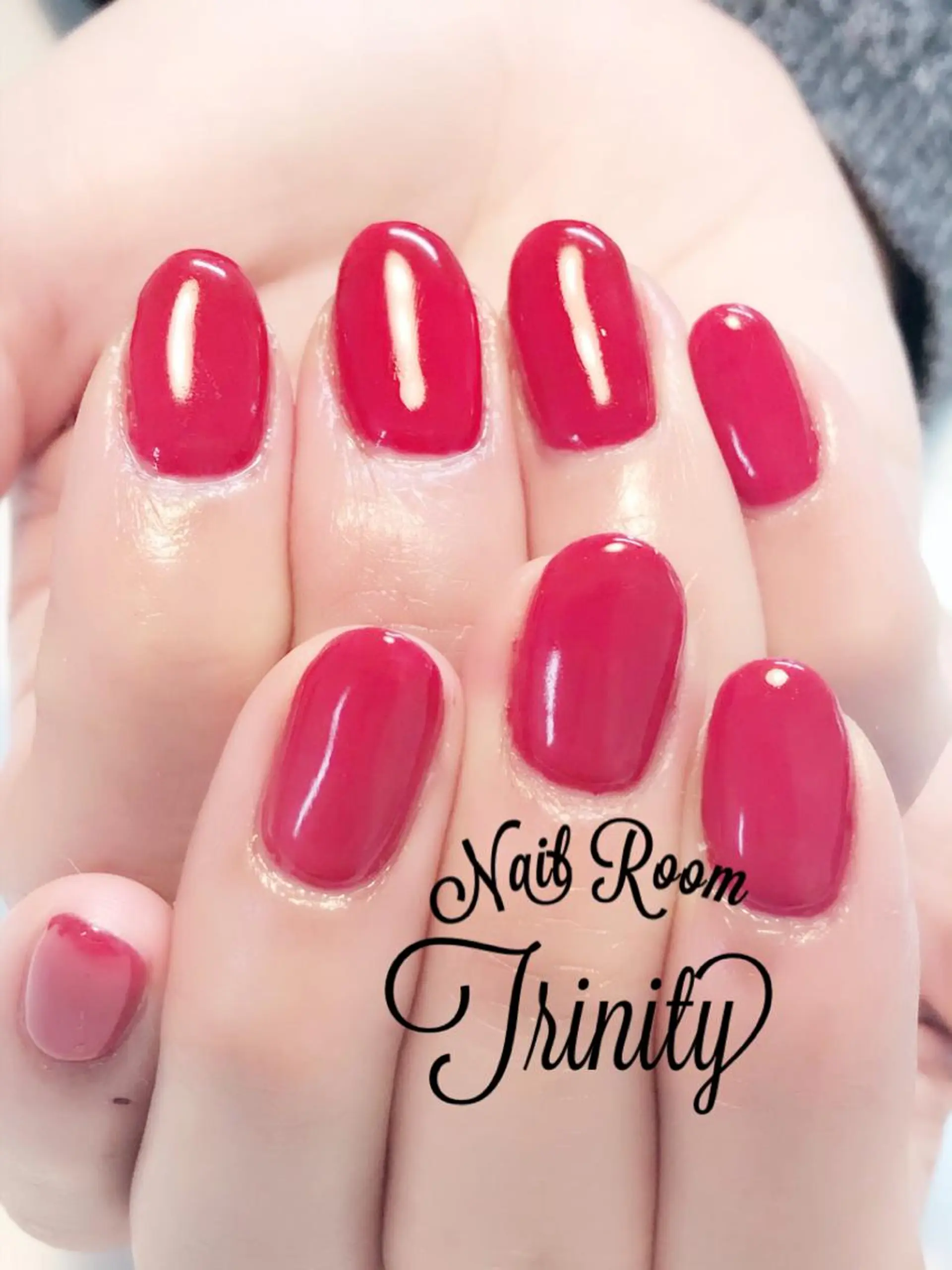 ネイル ハンドネイル Trinity ネイリストスタッフのネイルデザイン