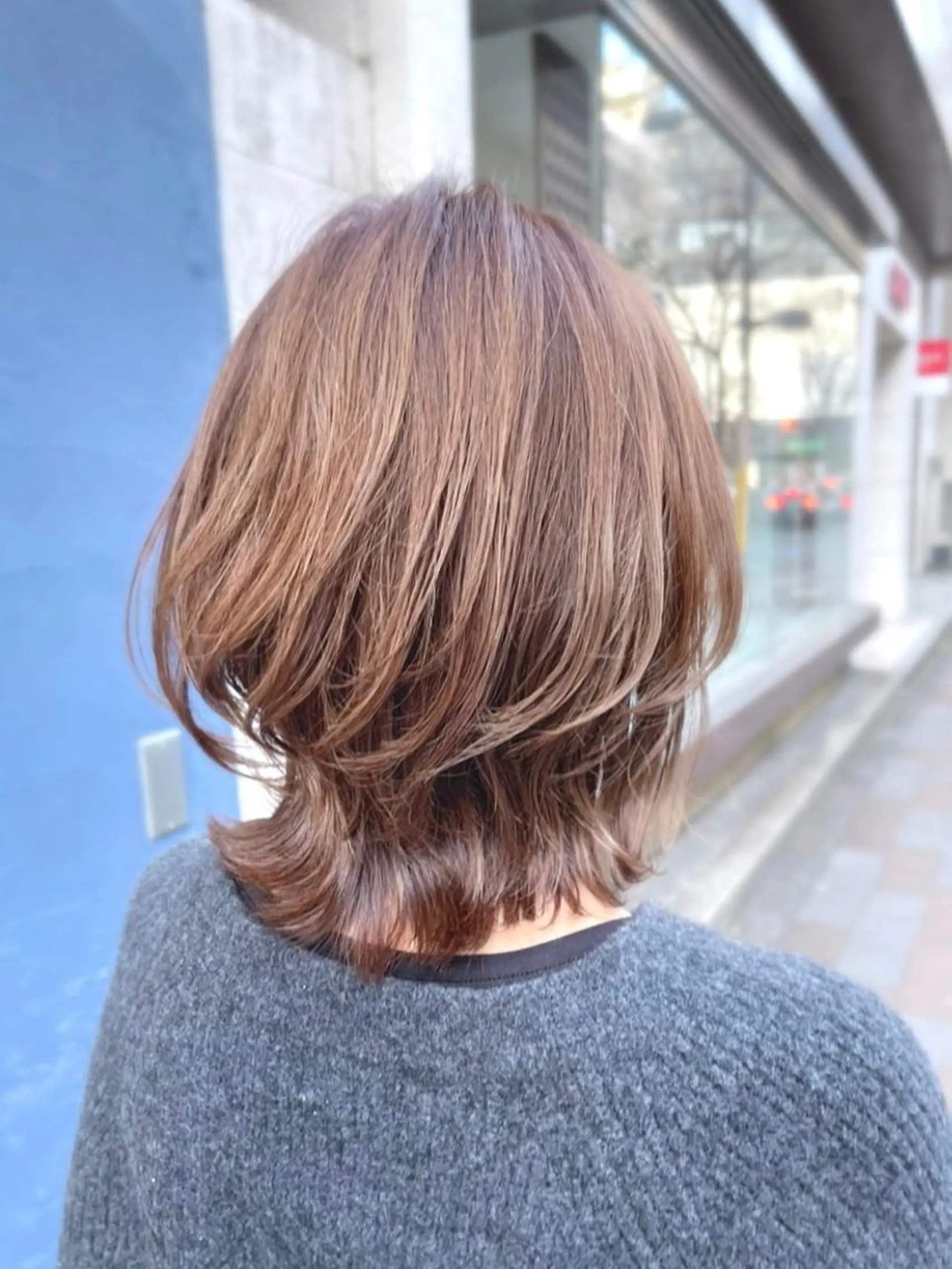 ミディアム 馬場智哉 白髪ぼかしハイライトのヘアスタイル