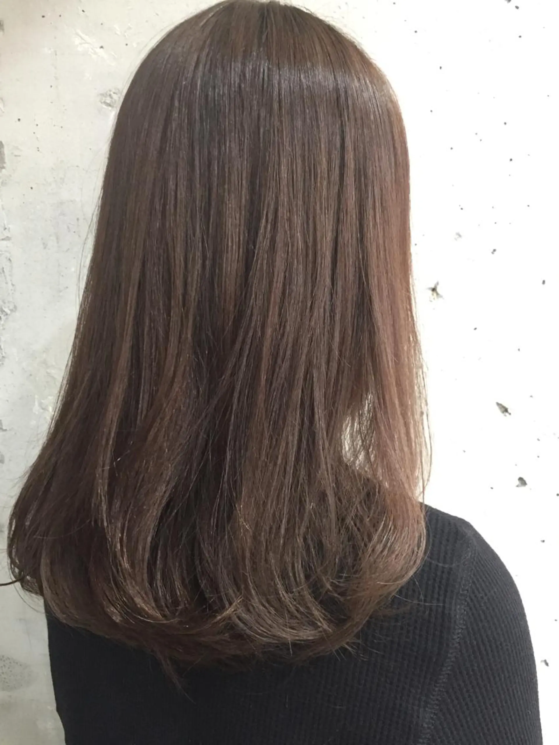 ミディアム カット ヘアカラー 稲田 結衣夏のヘアスタイル