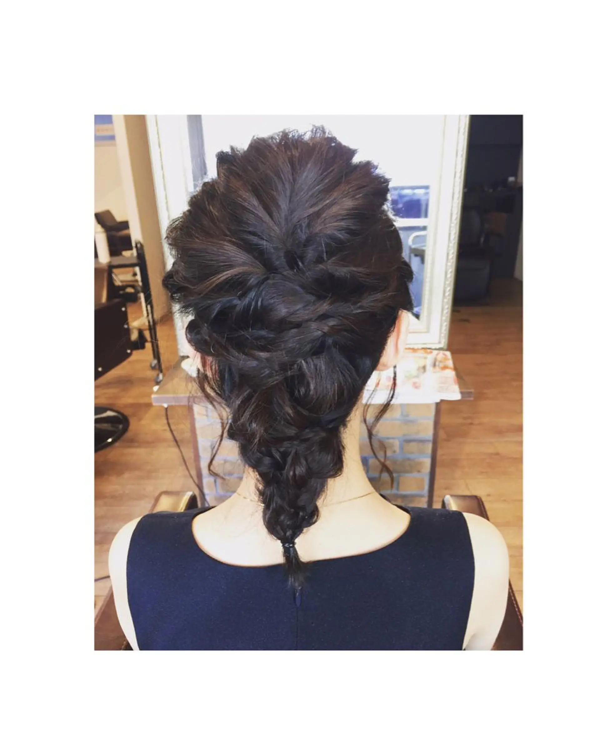 ミディアム ヘアアレンジ shi hoのヘアスタイル