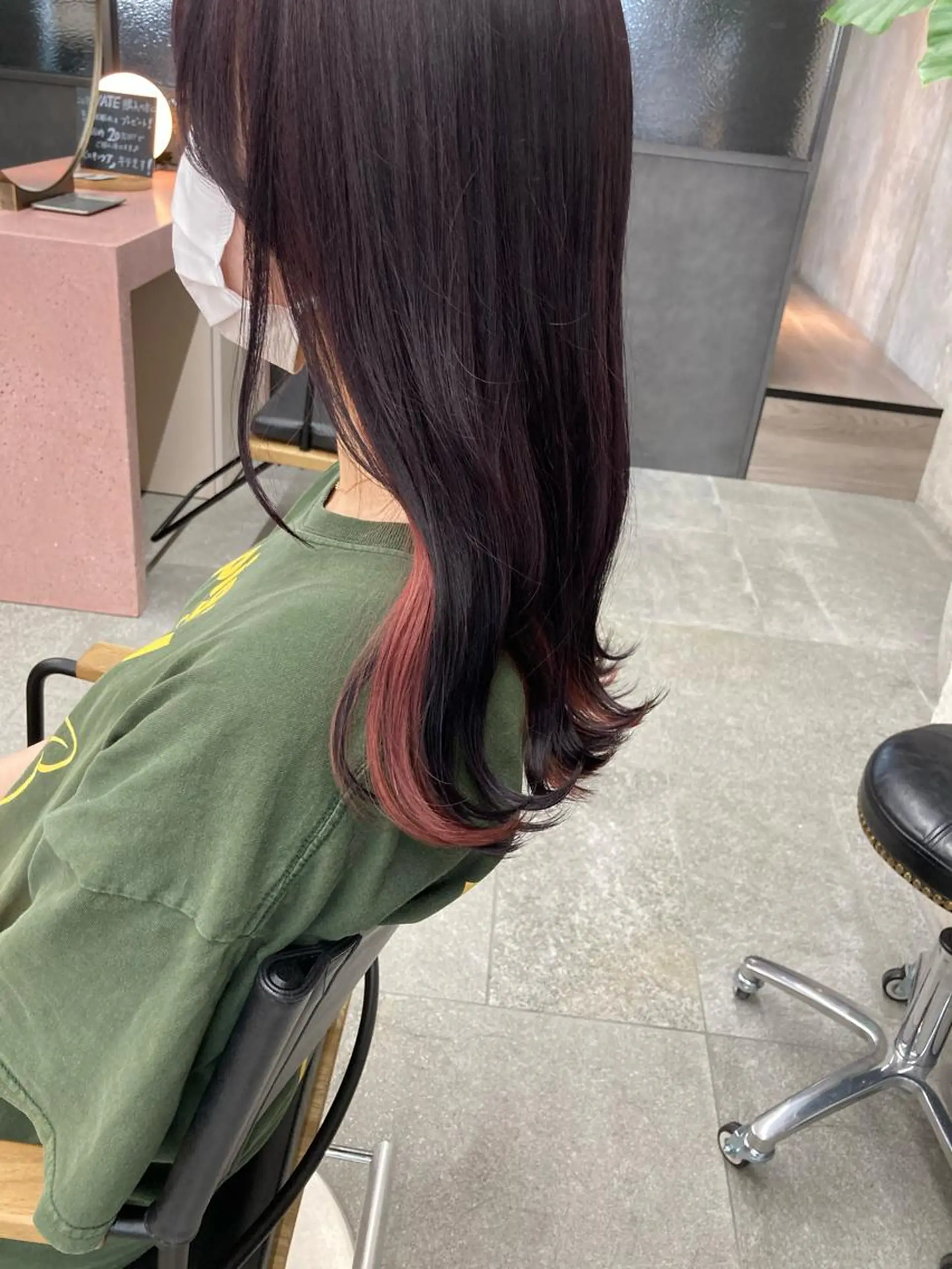 セミロング カラー インナーカラー ピンクカラー カット ヘアカラー 小木曽智美 /ボブ/ショートのヘアスタイル