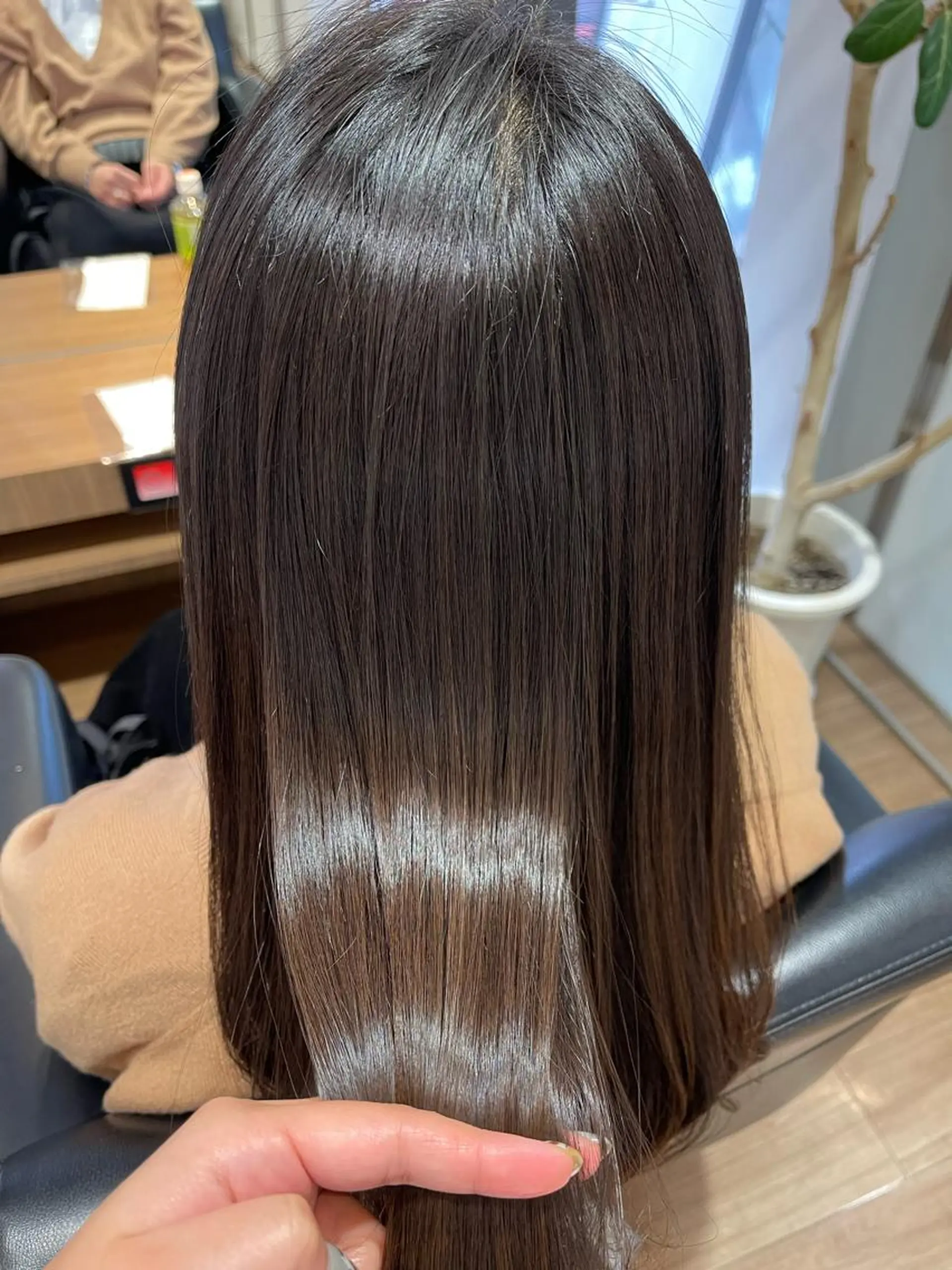 セミロング 丸山 亜加理のヘアスタイル