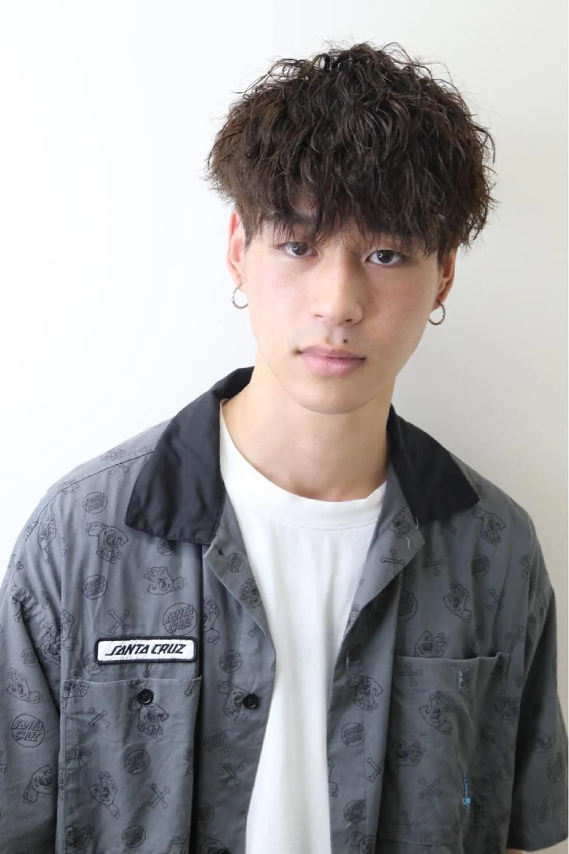 ショート パーマ メンズ 波巻きパーマ 石倉 真のヘアスタイル