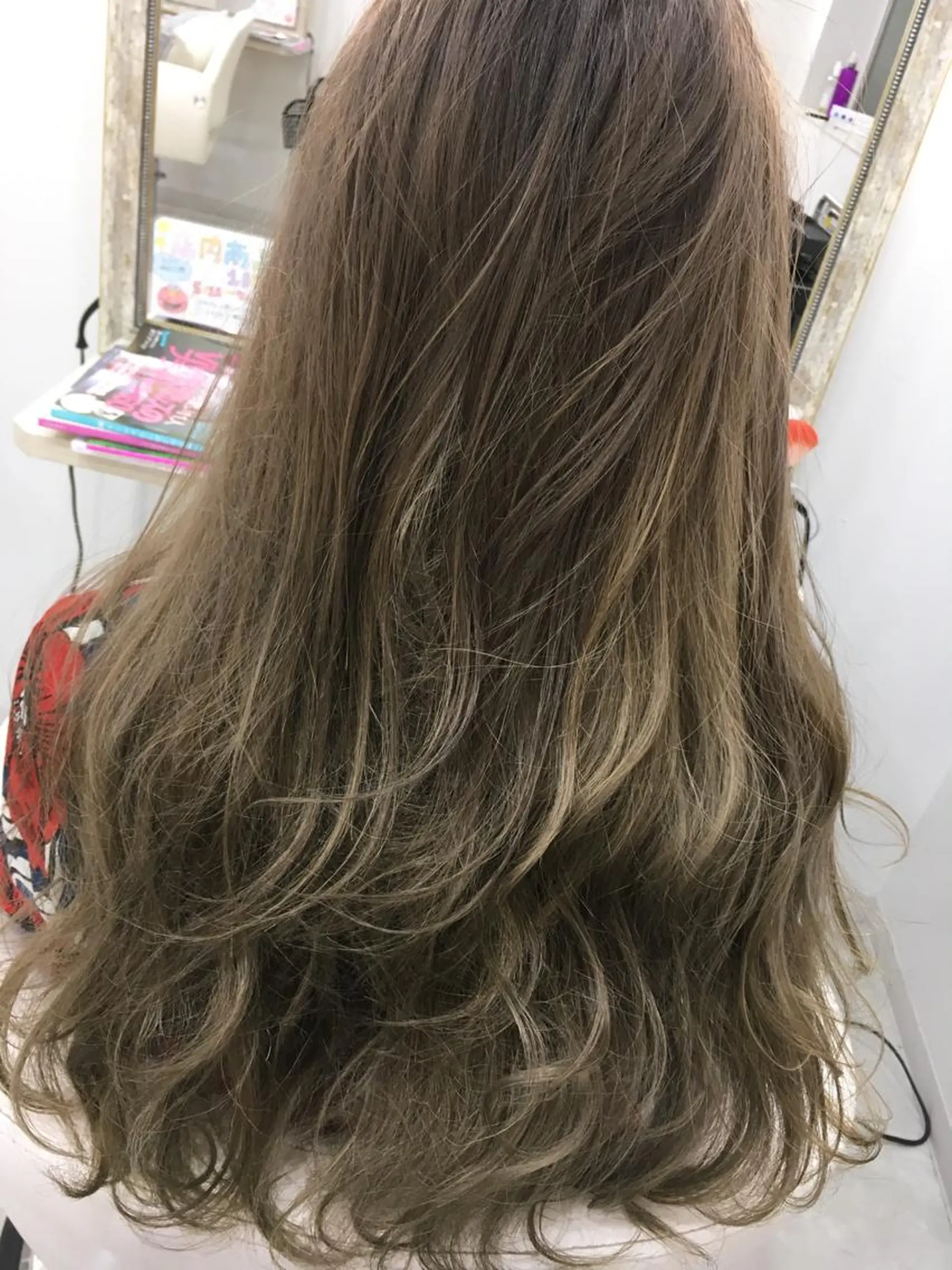 ロング カラー 髪質改善 中川　翔のヘアスタイル