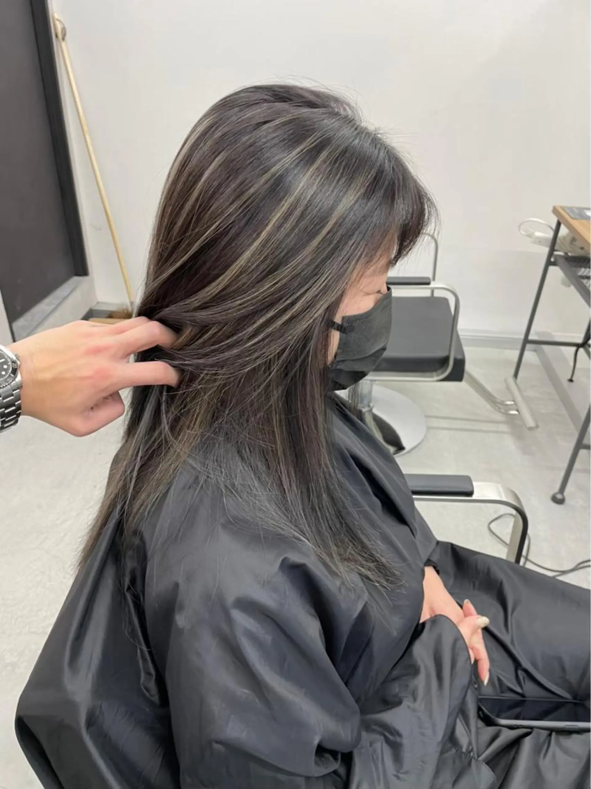 ロング カラー パーマ ヘアアレンジ メンズ キッズ ネイル マツエク・マツパ アイブロウ ショートボブ メンズバレイヤージュ メンズブリーチ メンズハイライト メンズハイトーン Eirデザイナーズ サロン茶屋町tomoのヘアスタイル