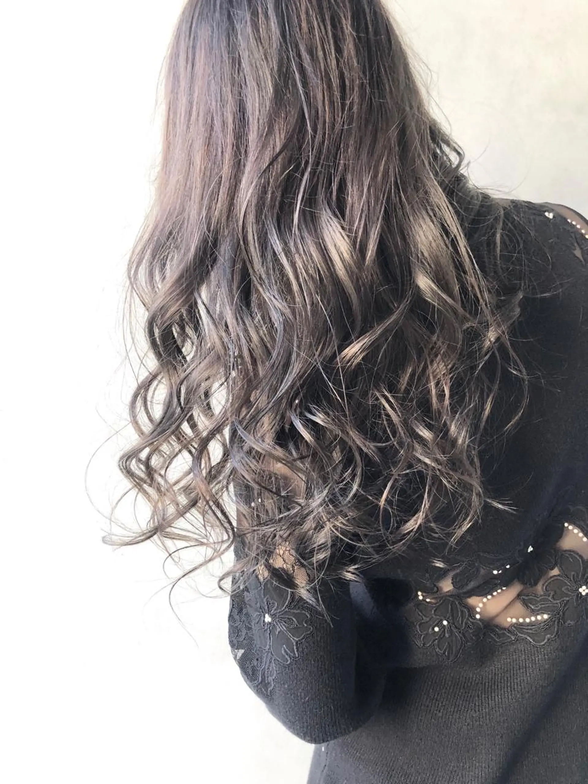 ロング ハイライト 小澤大輔 YOLO hairのヘアスタイル