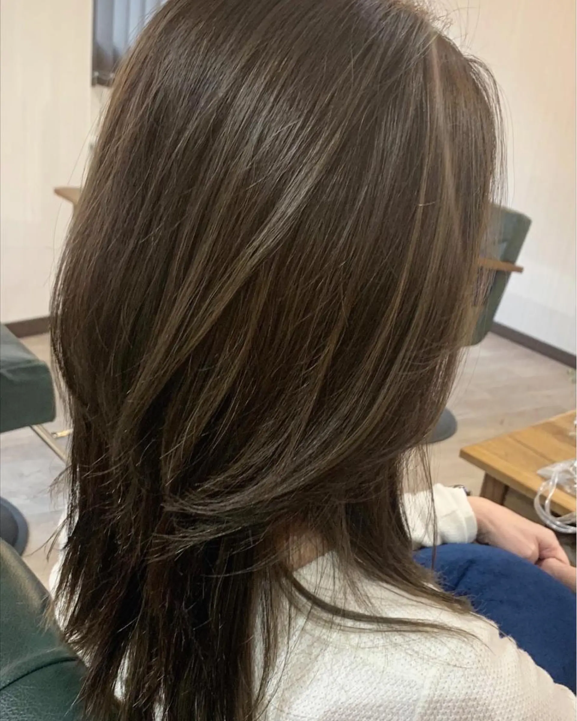 セミロング カット ヘアカラー 碓井 美雪のヘアスタイル