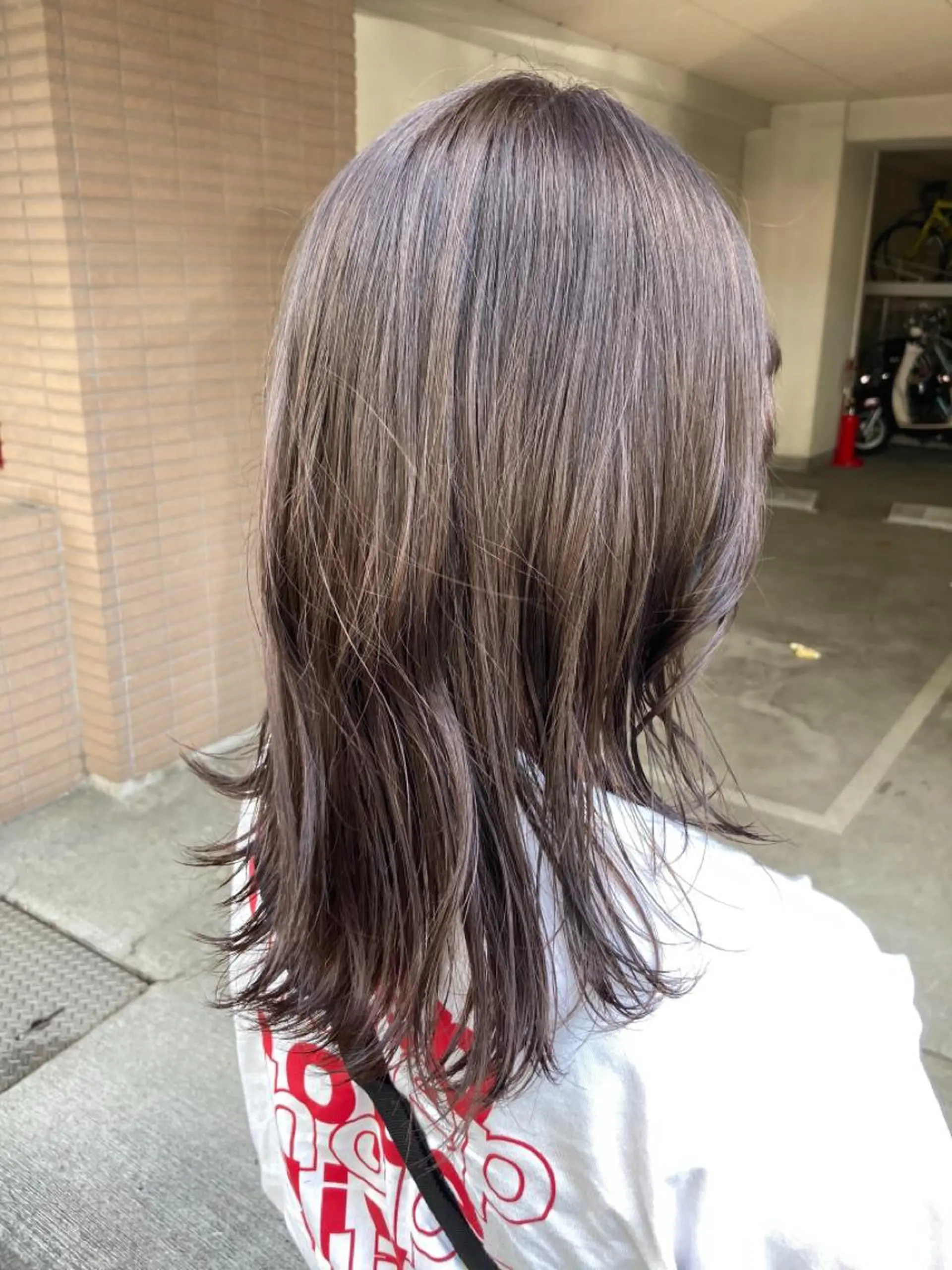 セミロング カラー ブリーチ 透明感カラー グレージュ カット ヘアカラー Fan.ray副店長 🌈 HIBIKIのヘアスタイル