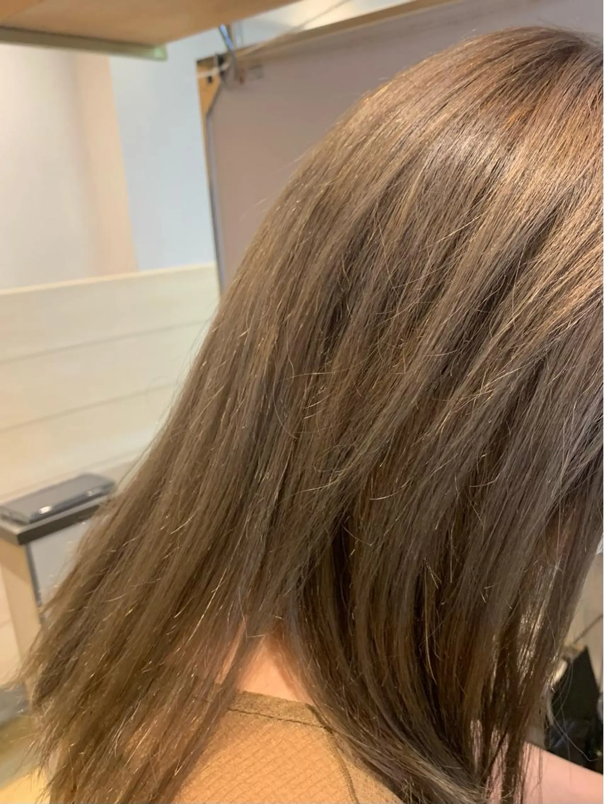 ロング カラー ヘアアレンジ ベージュカラー ホワイトベージュ REONA🪽✨薬院 レイヤーカット🫧のヘアスタイル