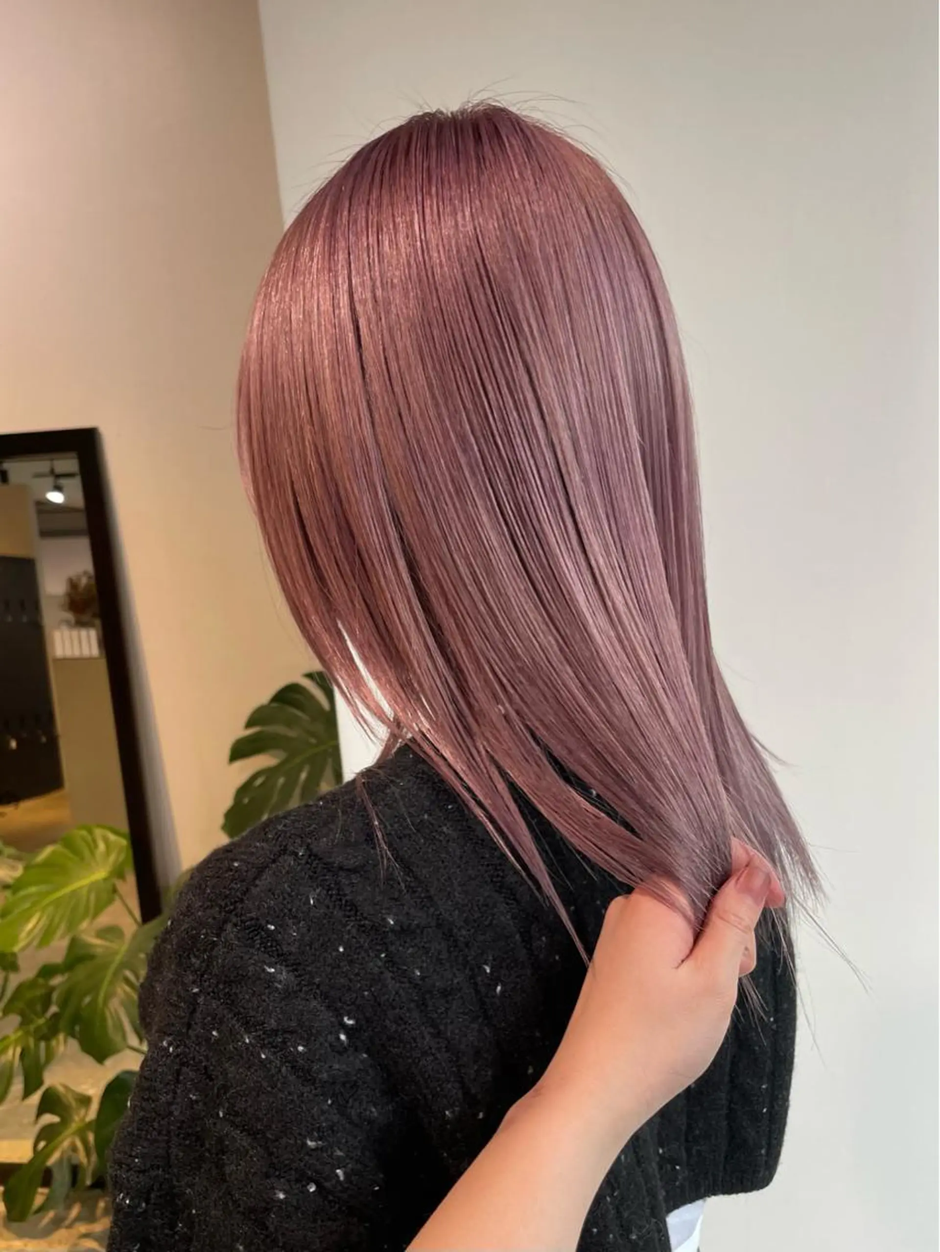 セミロング ヘアカラー 心斎橋/海外レイヤー 募集中三好玲奈のヘアスタイル