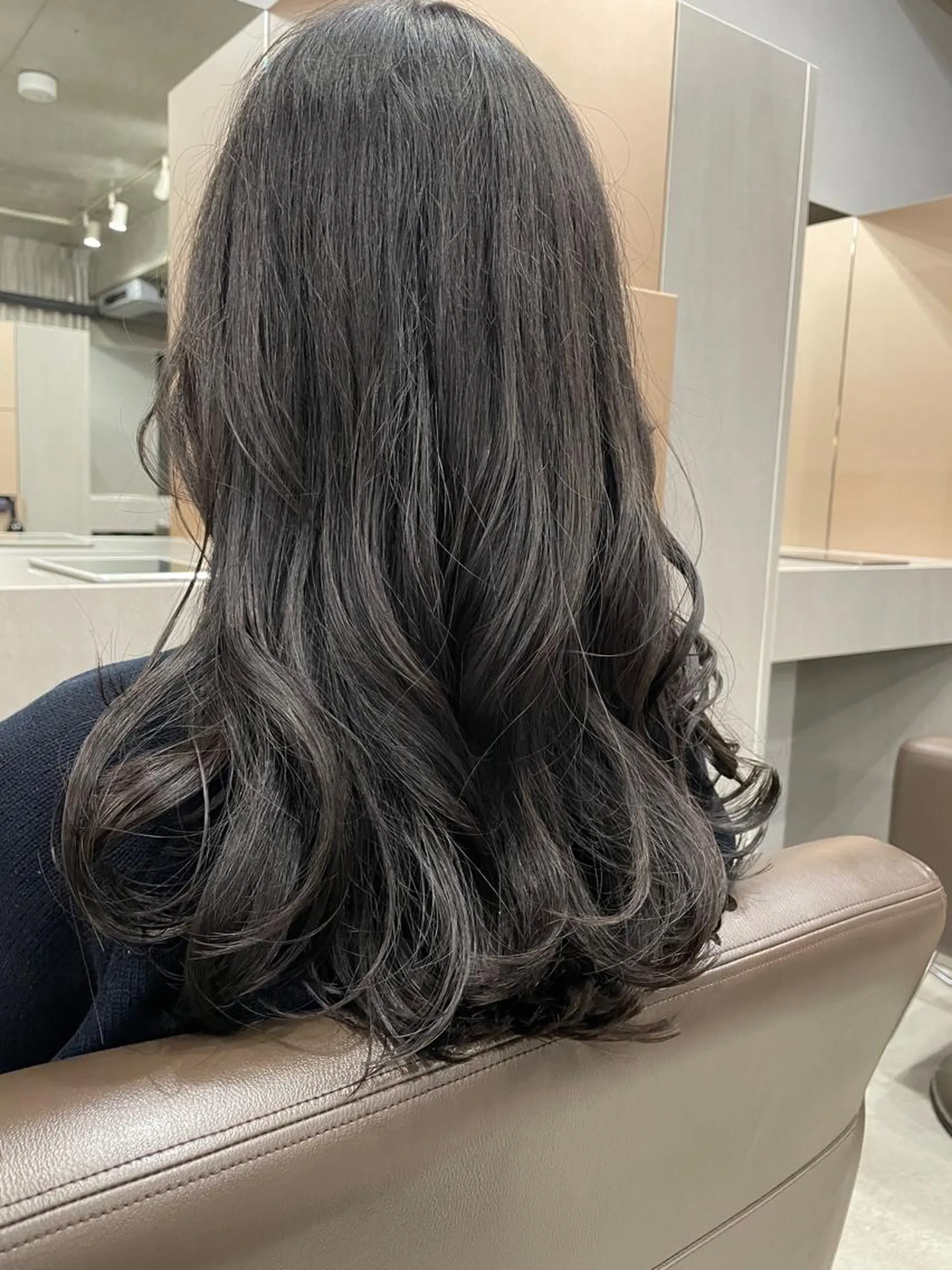 セミロング 吉田一輝 外国人パーマのヘアスタイル