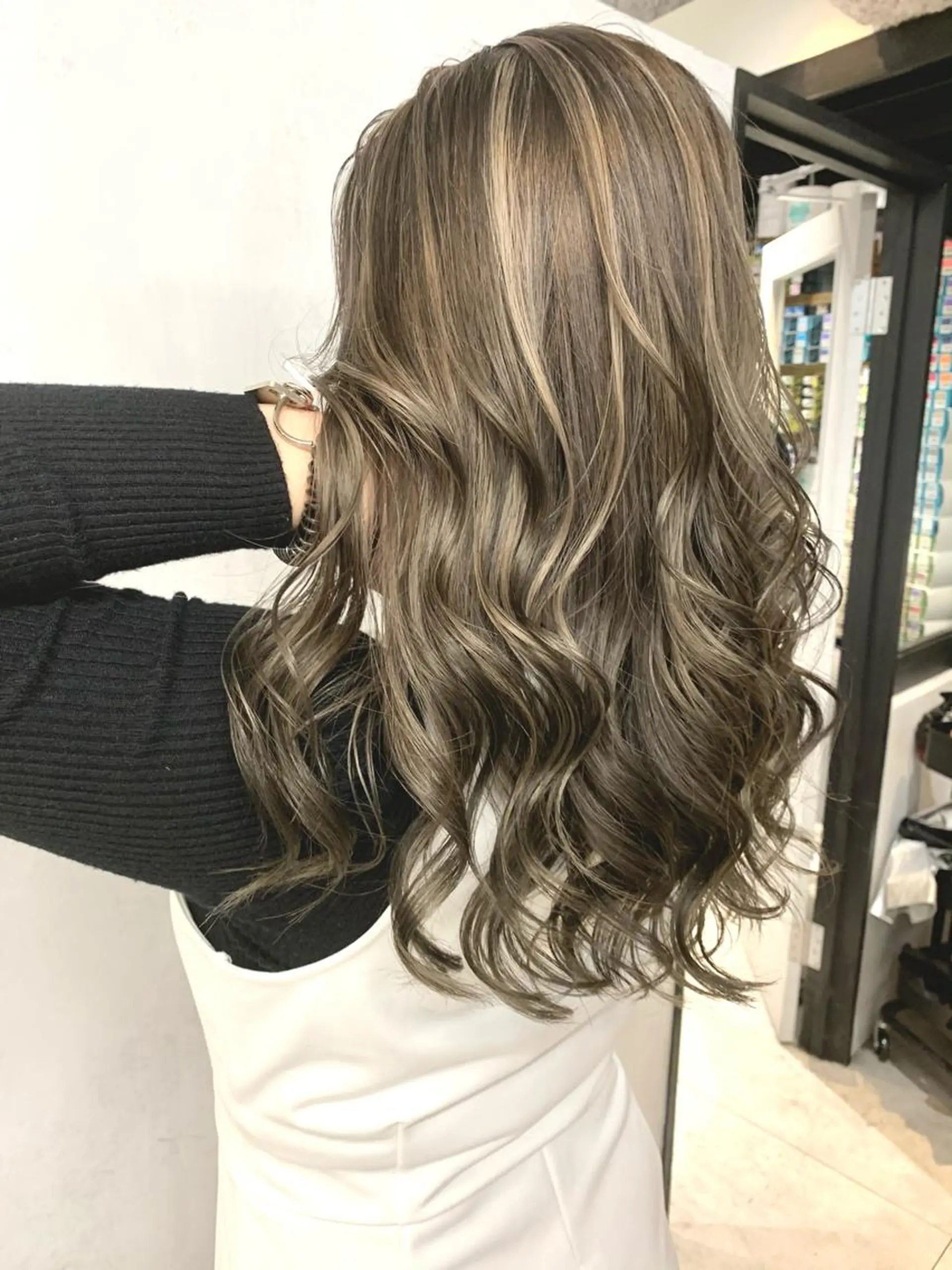 ロング 韓国レイヤーカット KOUKIのヘアスタイル