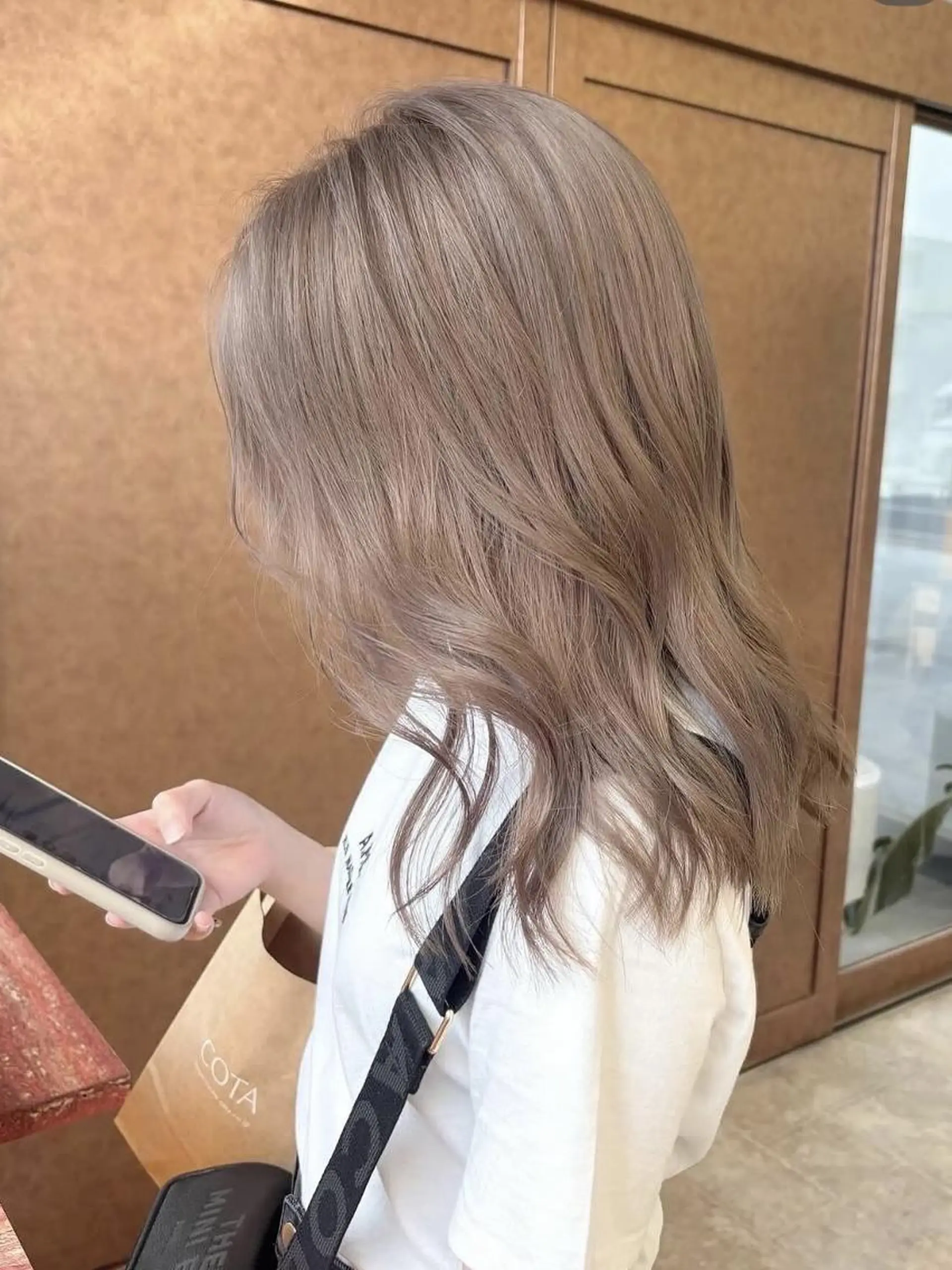 セミロング ヘアカラー MATTY rioのヘアスタイル