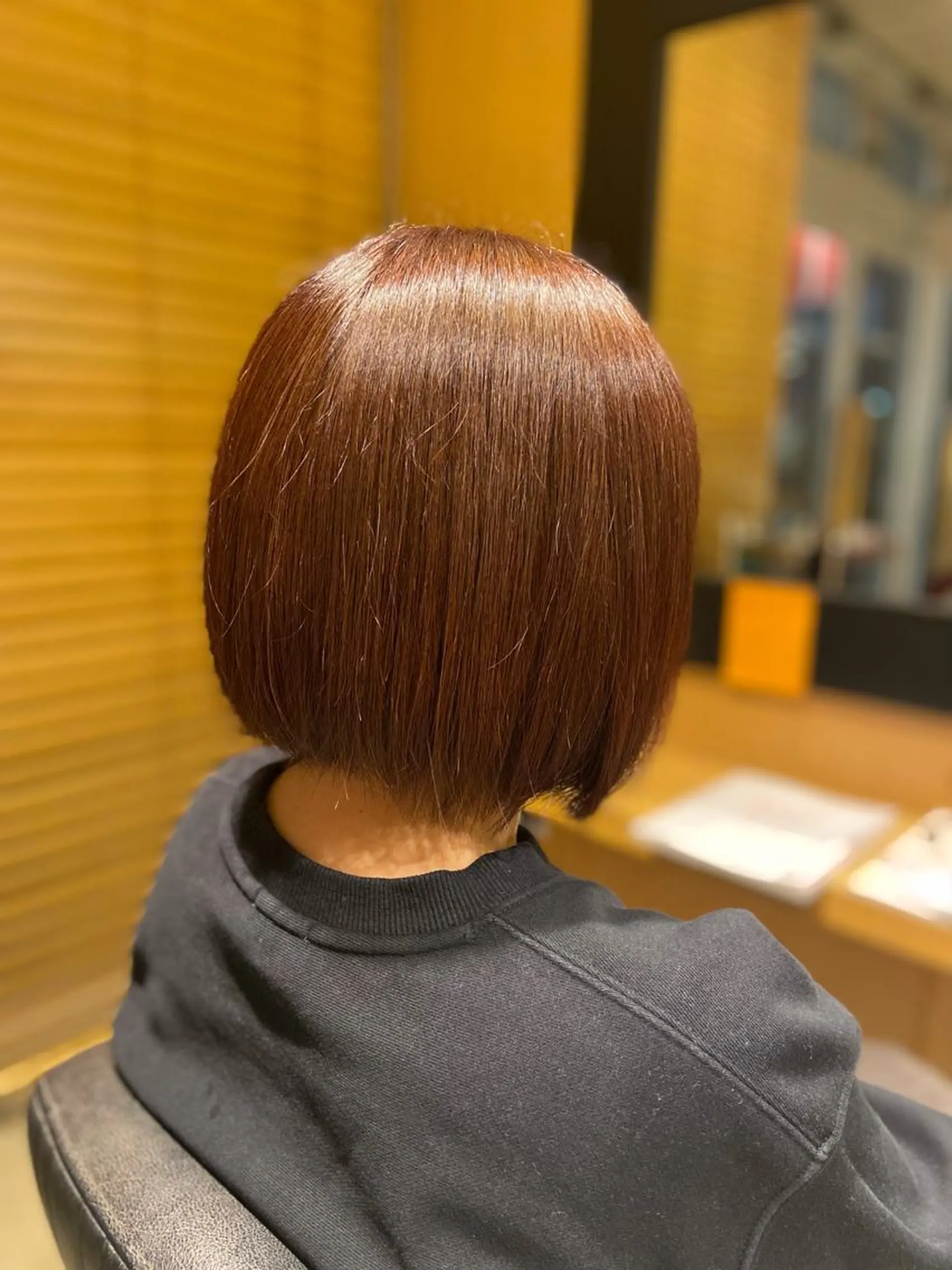 ショート カラー ベージュカラー イルミナカラー ピンクカラー ピンクベージュ 縮毛矯正 IWASHITA TAKESHIのヘアスタイル