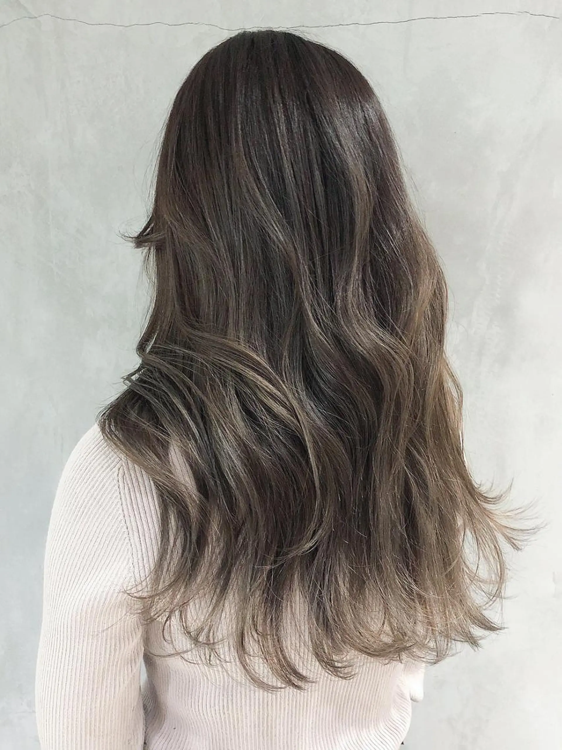 カラー パーマ ヘアアレンジ グレージュ ミルクティーグレージュ ITbyALBUM 中野店のヘアスタイル