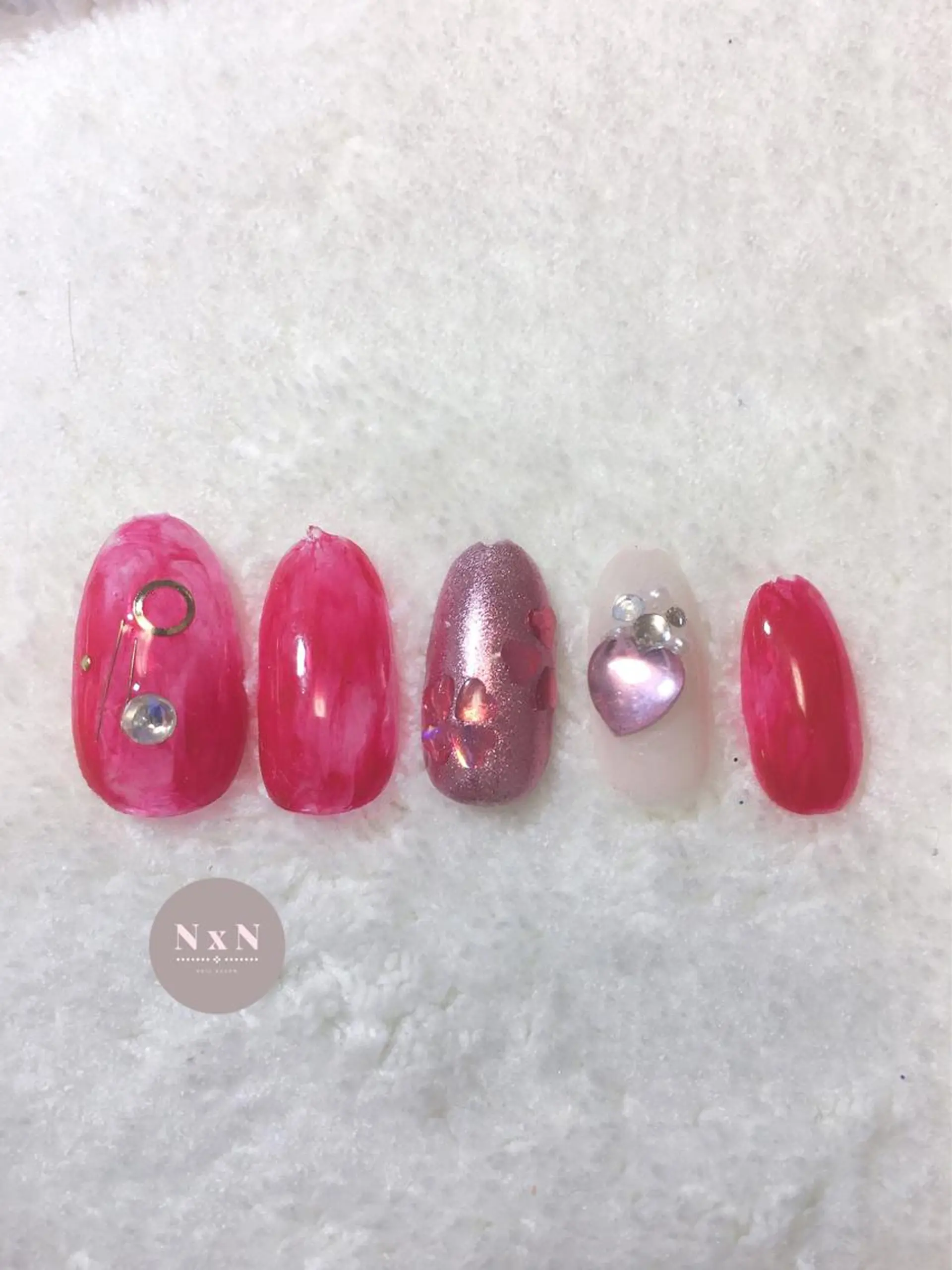 ネイル ジェルネイル ハート ミラーネイル ぷっくりネイル nail salon N×Nのネイルデザイン