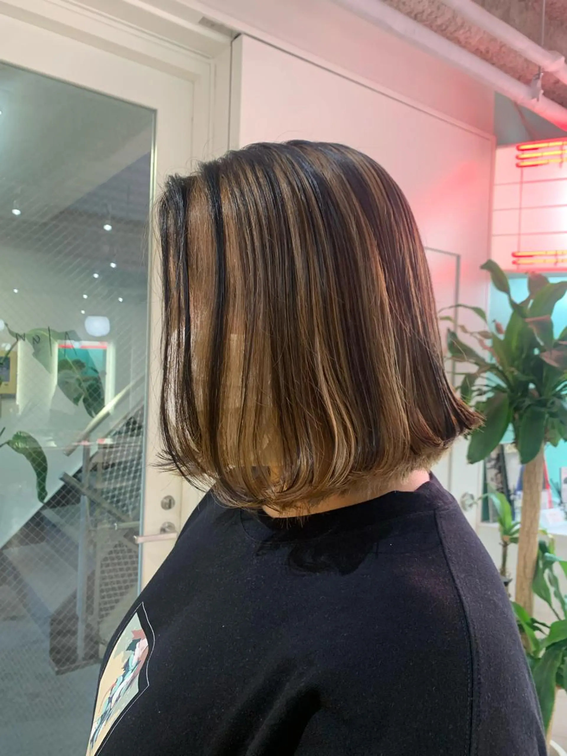 ショート カラー ヘアアレンジ 🧨ブリーチー×ボブ レイヤー💎じゅえるのヘアスタイル