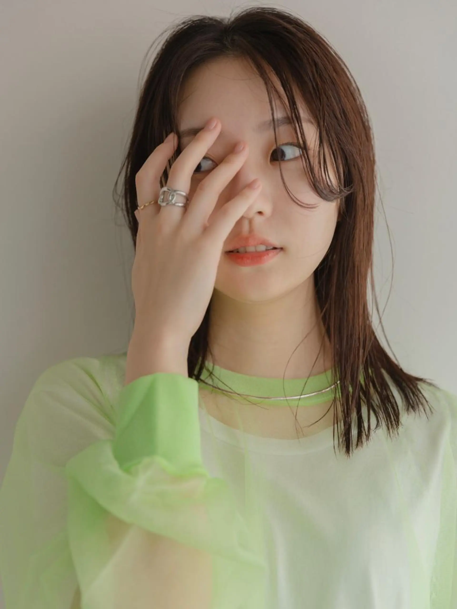 ミディアム カラー ツジガキ ユウスケのヘアスタイル