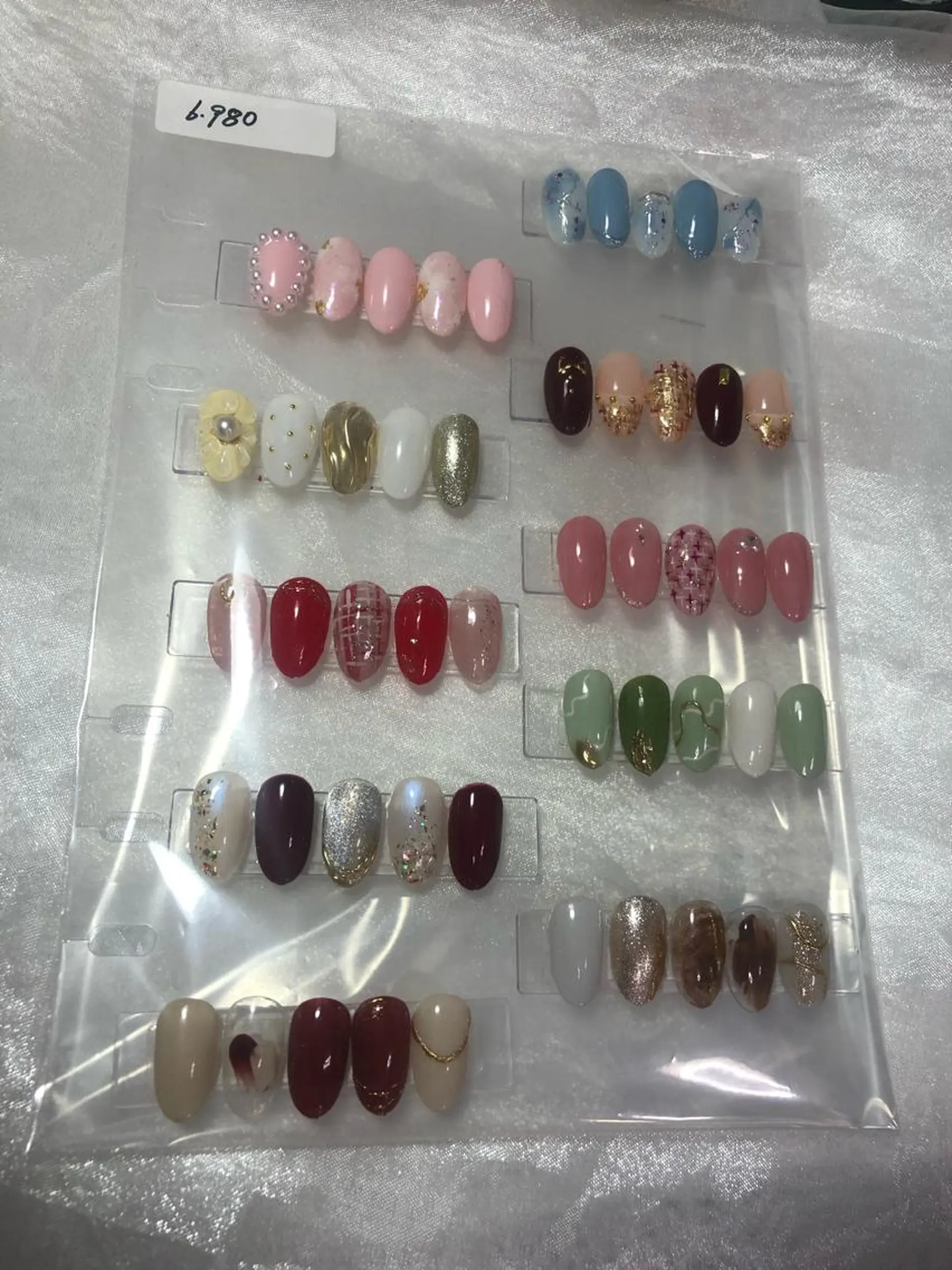 ネイル ハンドネイル VIVIAN リサのネイルデザイン