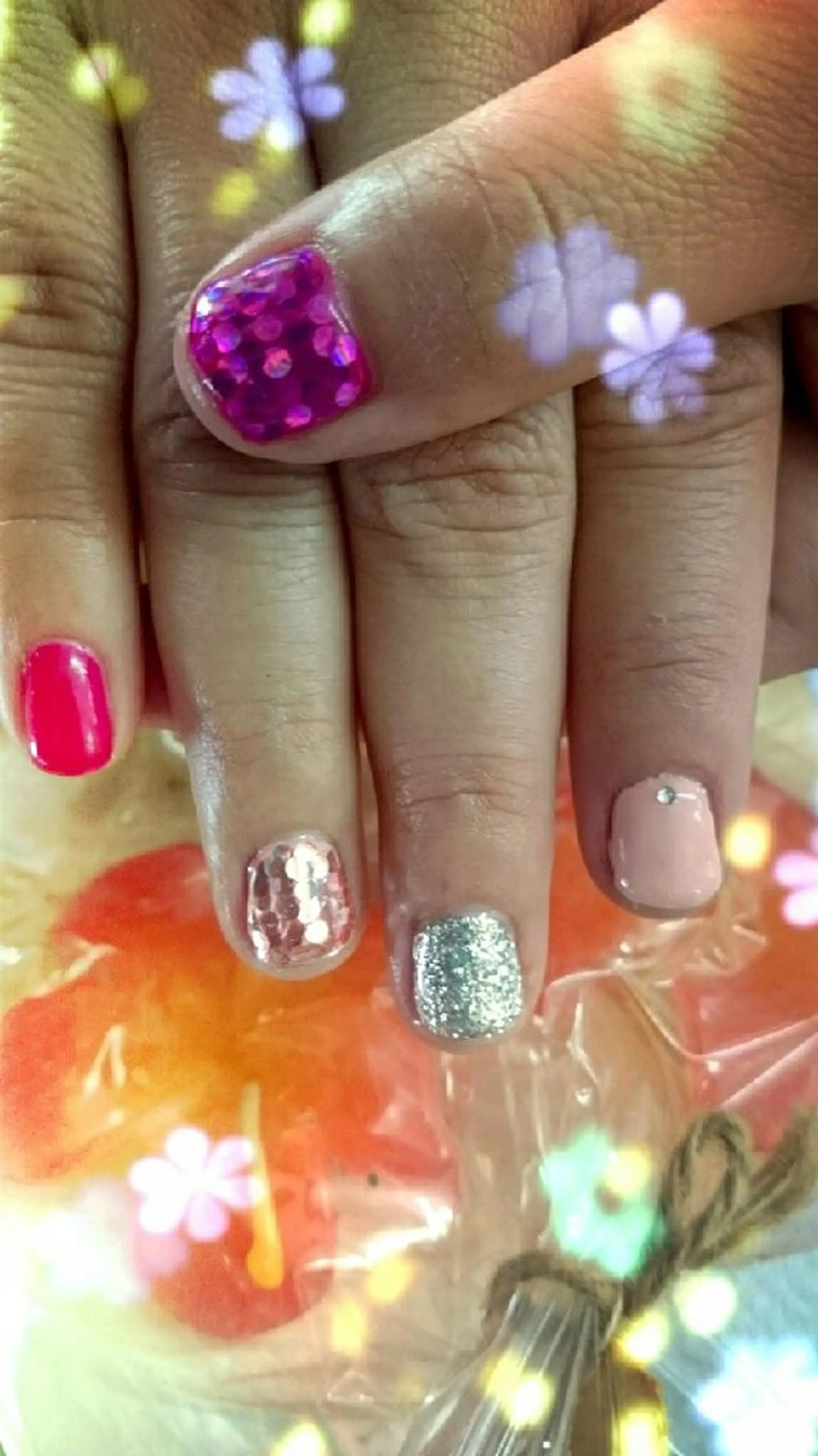 ネイル キラキラネイル 與儀 知佳のネイルデザイン