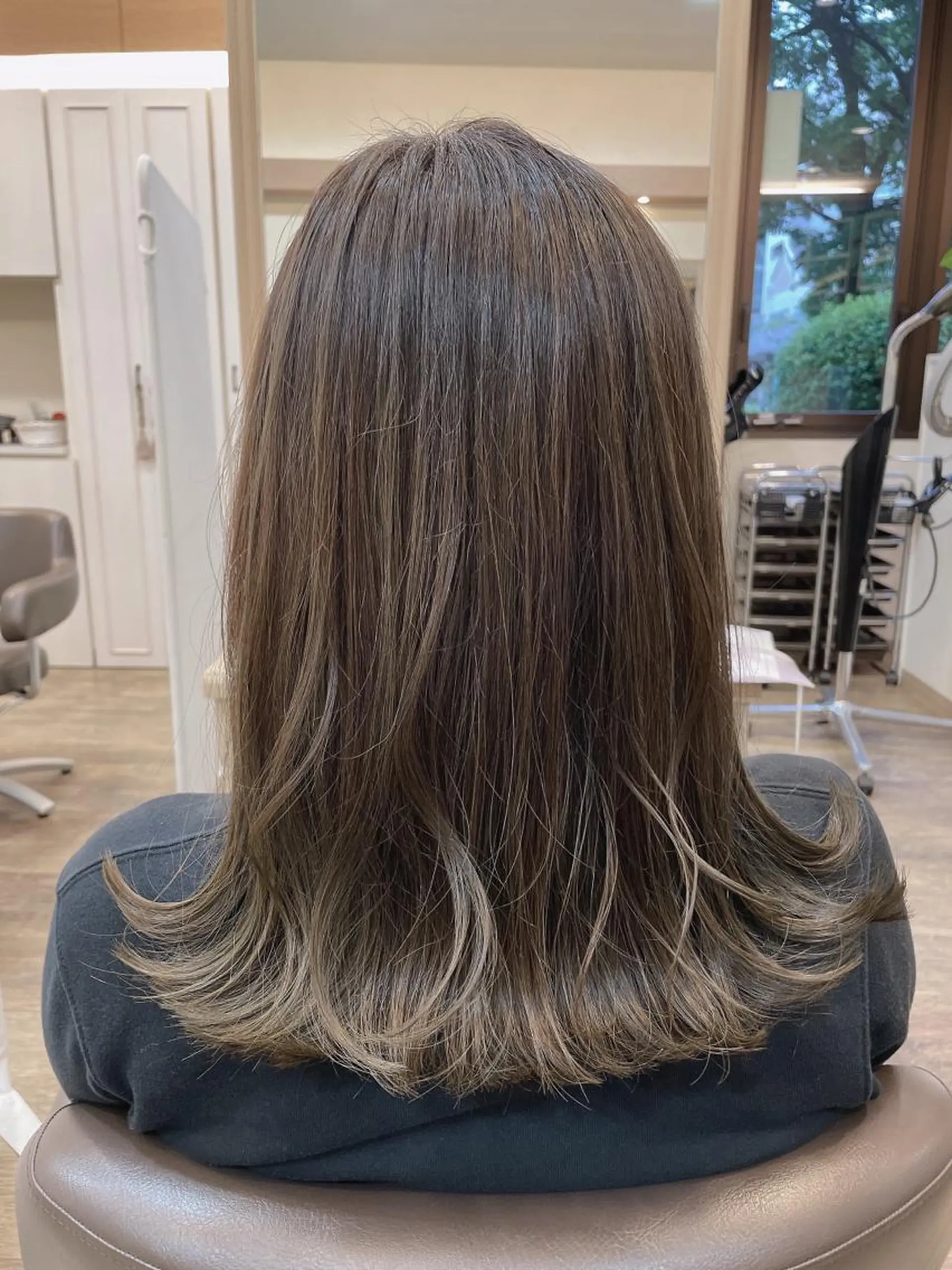 ミディアム カラー ハイライトカラー イルミナカラー ハイライト ヘアカラー 尚平 40代からの 髪質改善専門のその他イメージ