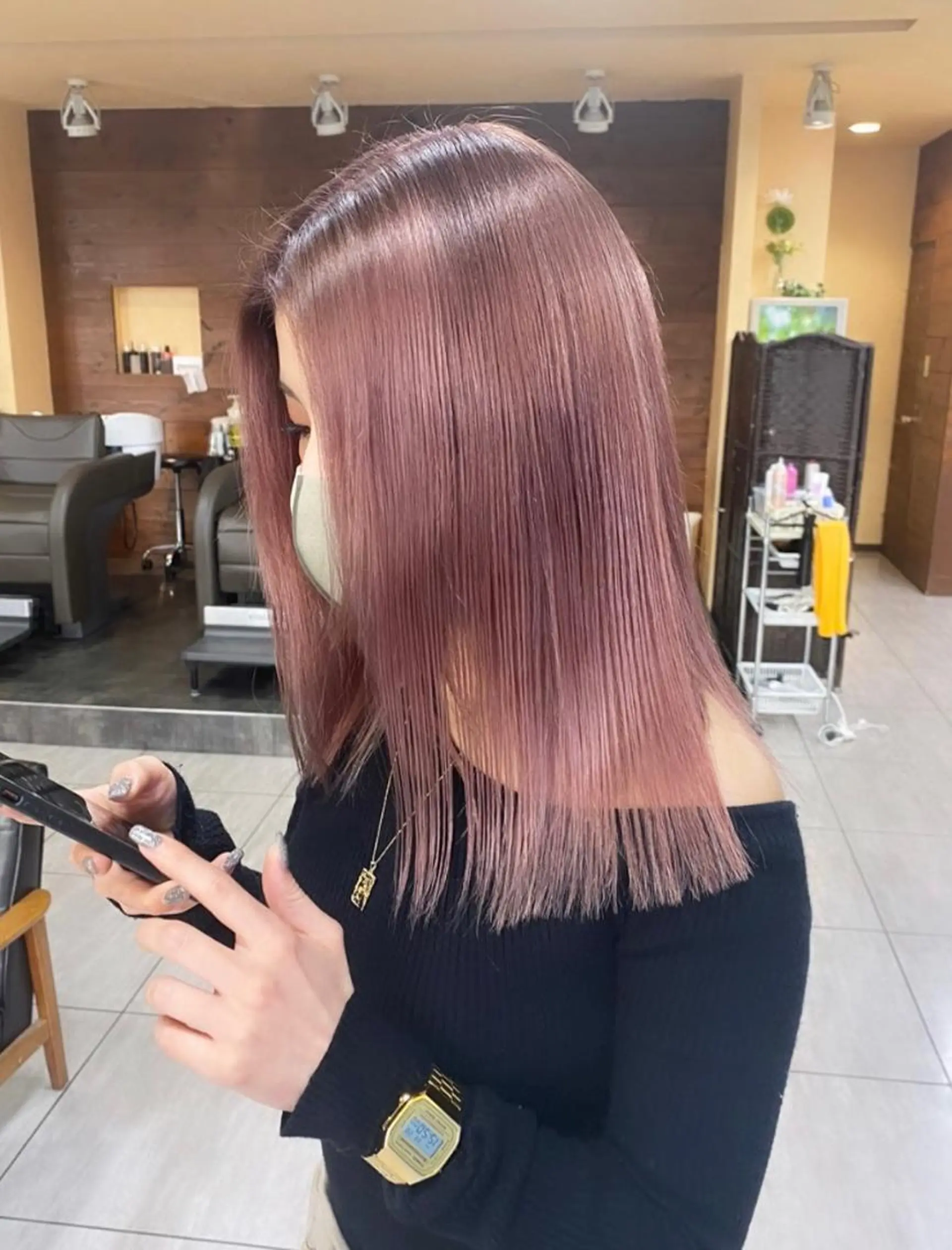 セミロング カラー ヘアアレンジ ヘアカラー トリートメント 川上 麻梨阿のヘアスタイル