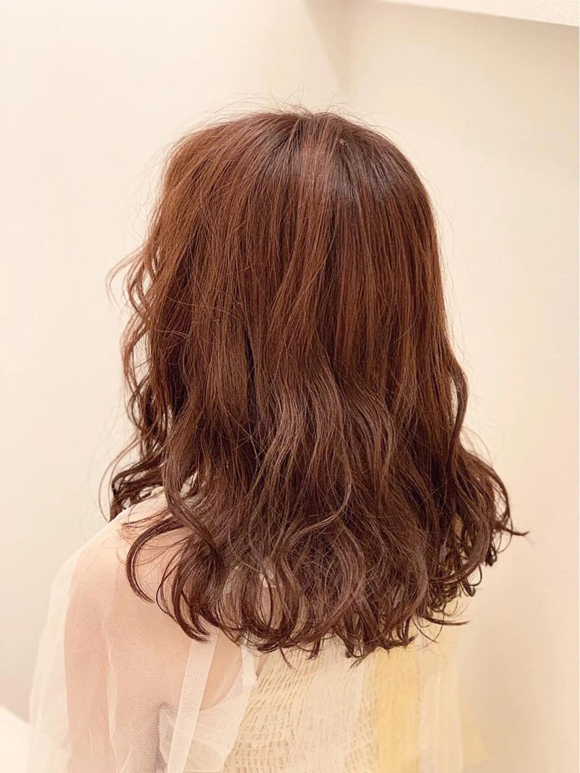 セミロング カラー ベージュカラー ブリーチ ブリーチなしカラー ピンクカラー ピンクベージュ Sana / 韓国ヘア / カラーのヘアスタイル