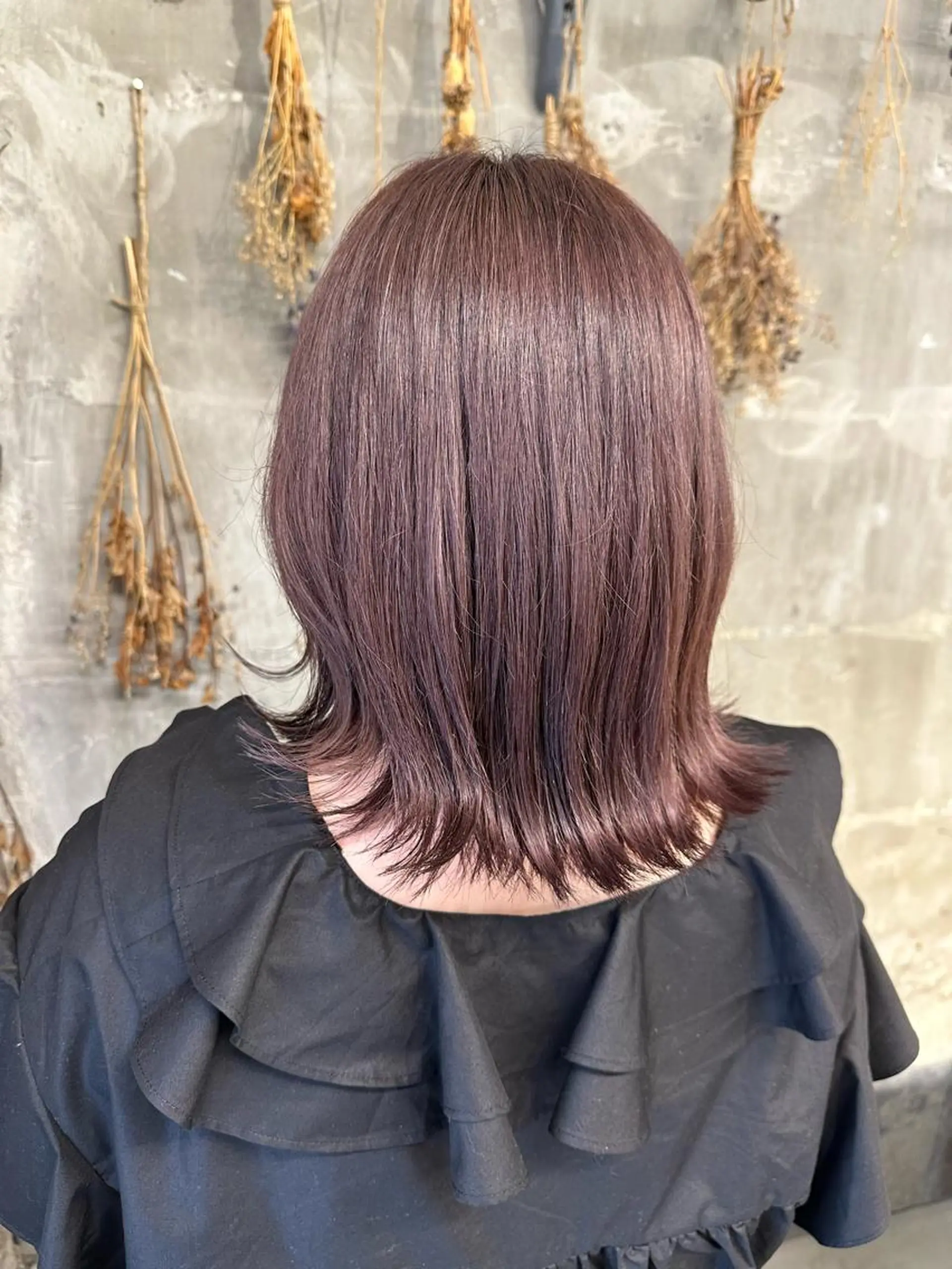 ミディアム カラー 竹内 麻乃のヘアスタイル