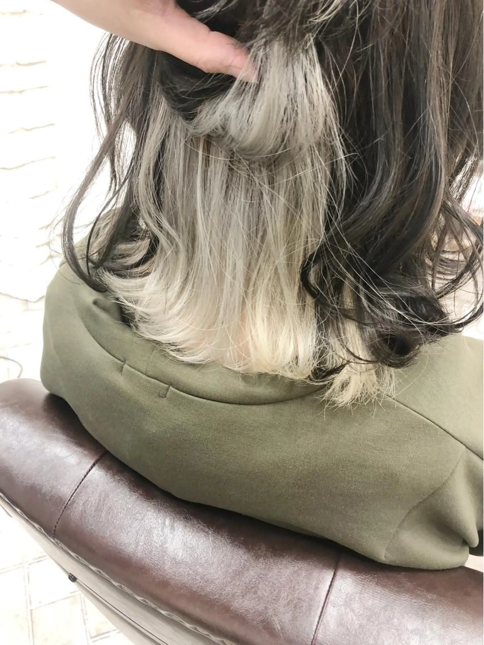 ミディアム ヘアカラー トリートメント 艶髪/ハイトーン Sherryのヘアスタイル