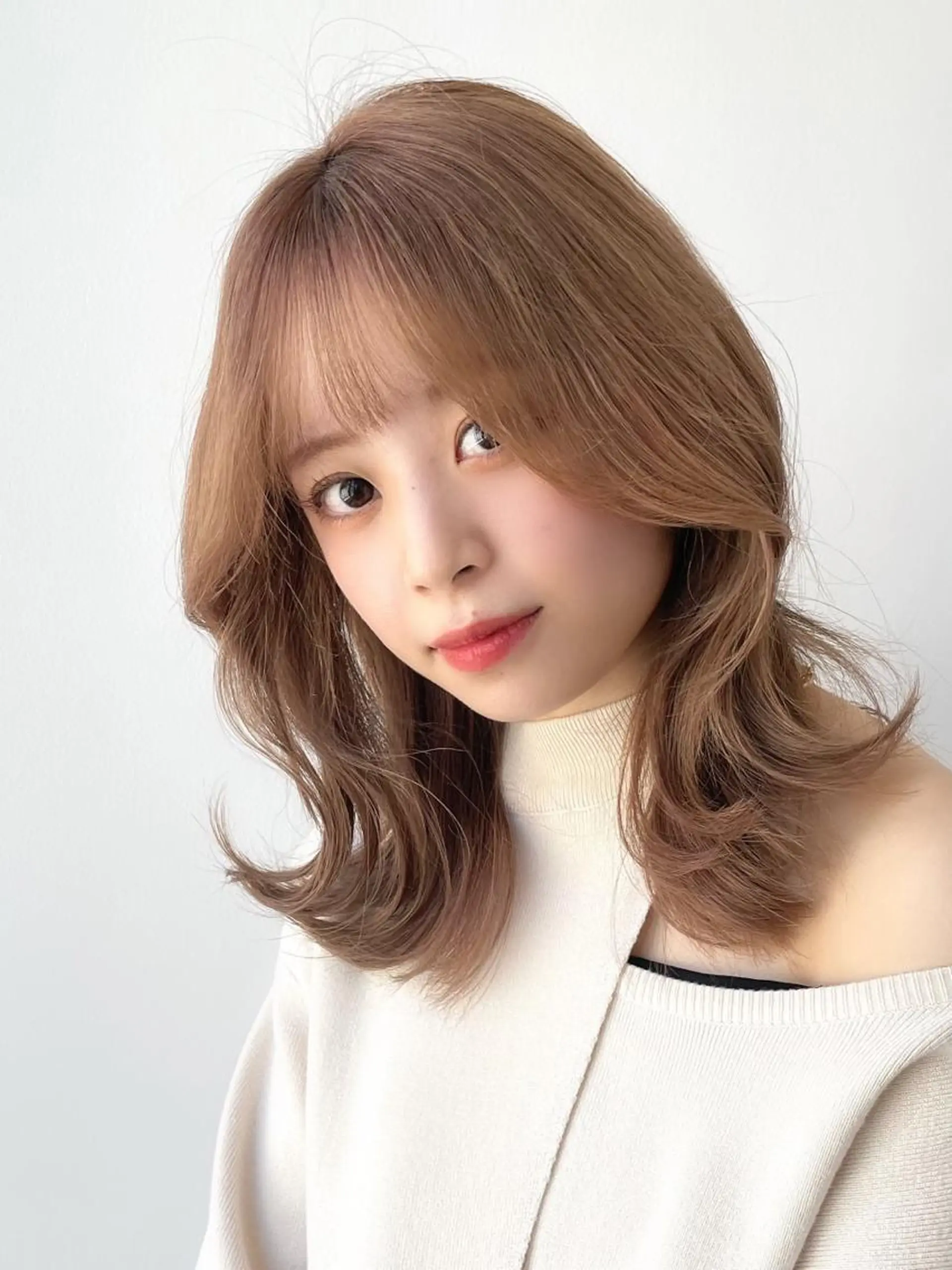 セミロング カラー パーマ 本格韓国ヘア🇰🇷 【uni】キューさんのヘアスタイル