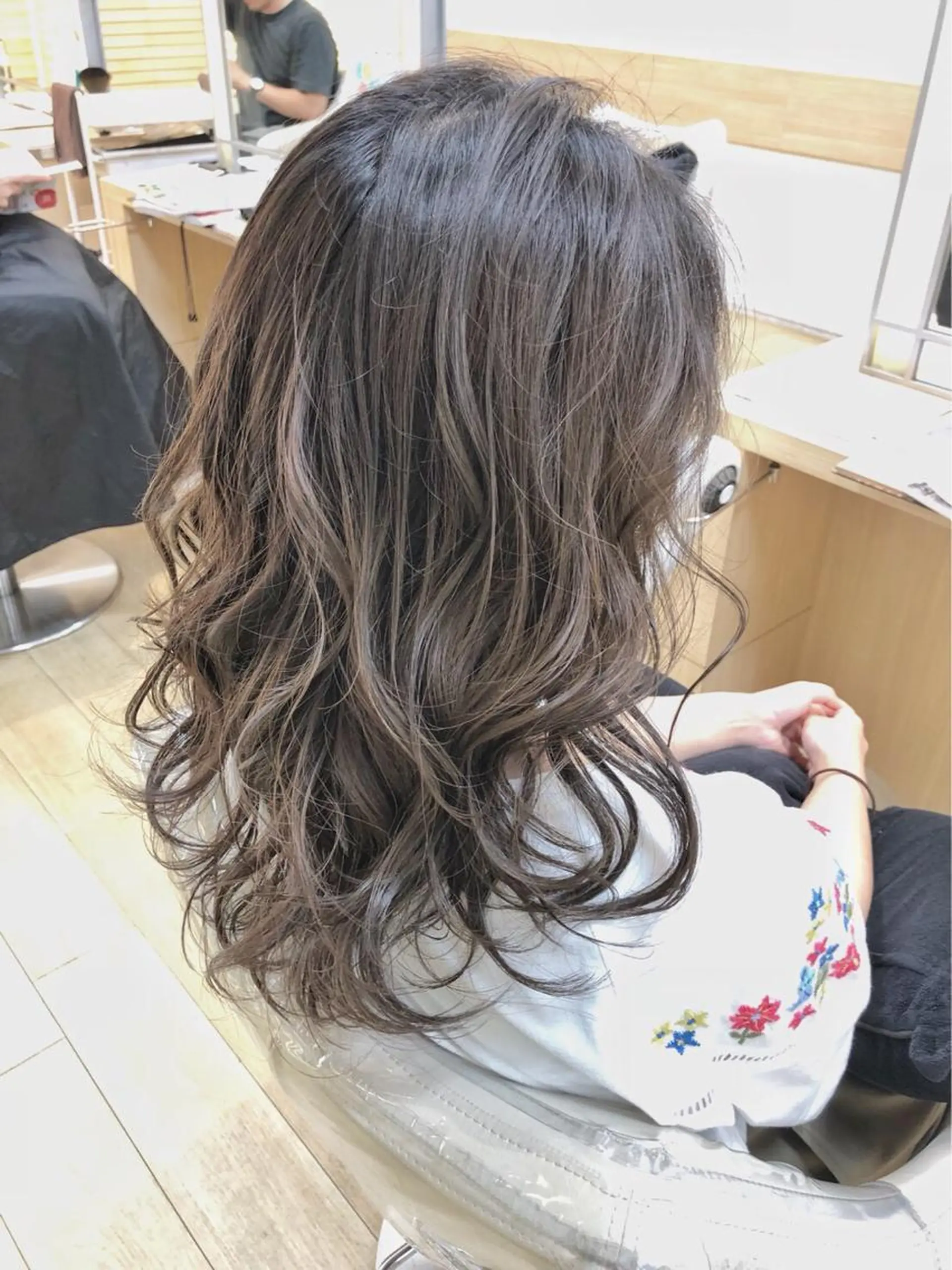 ロング パーマ カット パーマ トリートメント Ash 津田沼店のヘアスタイル