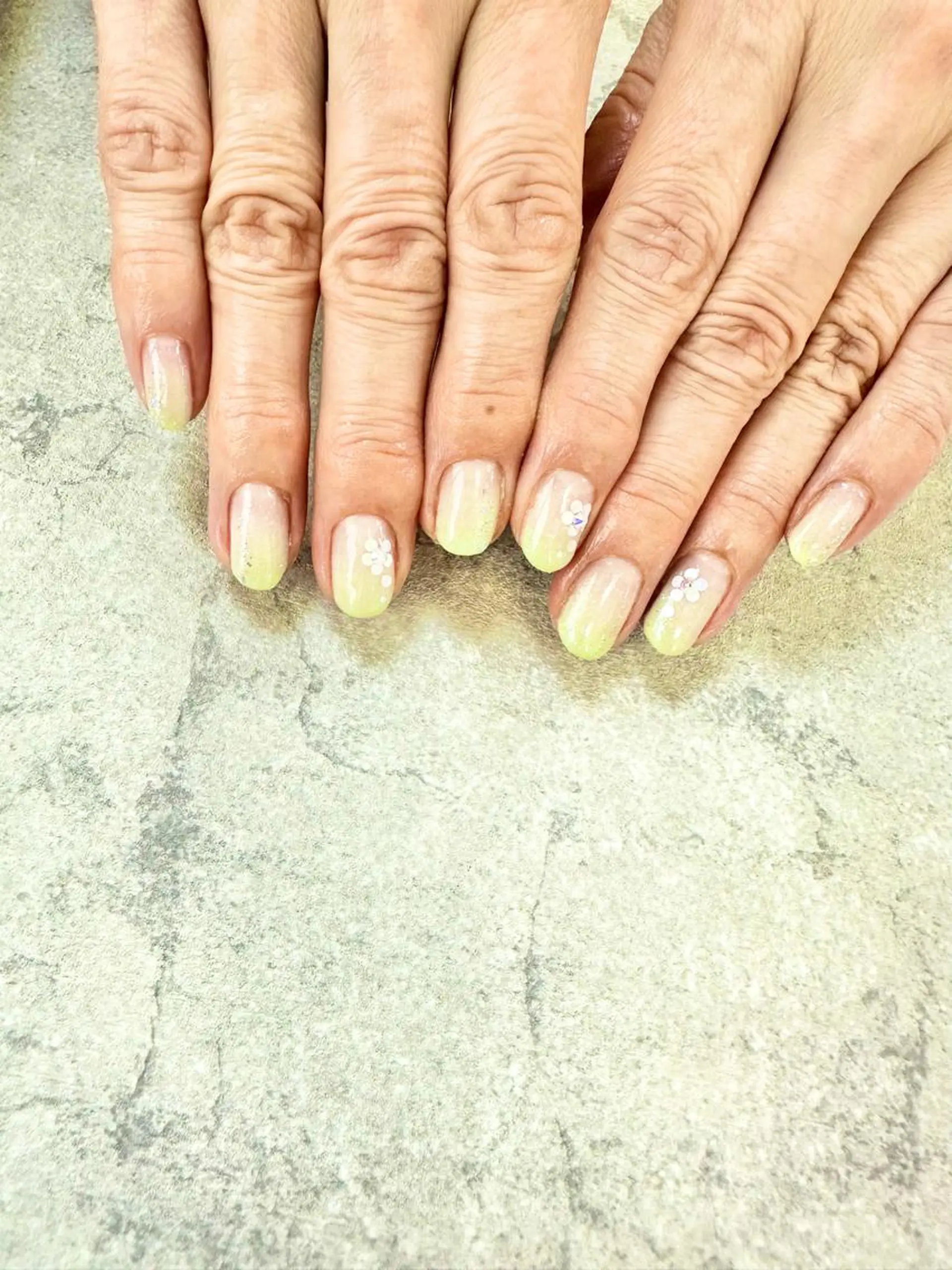 ネイル フラワーネイル フットネイル フレンチネイル ジェルネイル グラデーション ハンドネイル .N YUKIのネイルデザイン