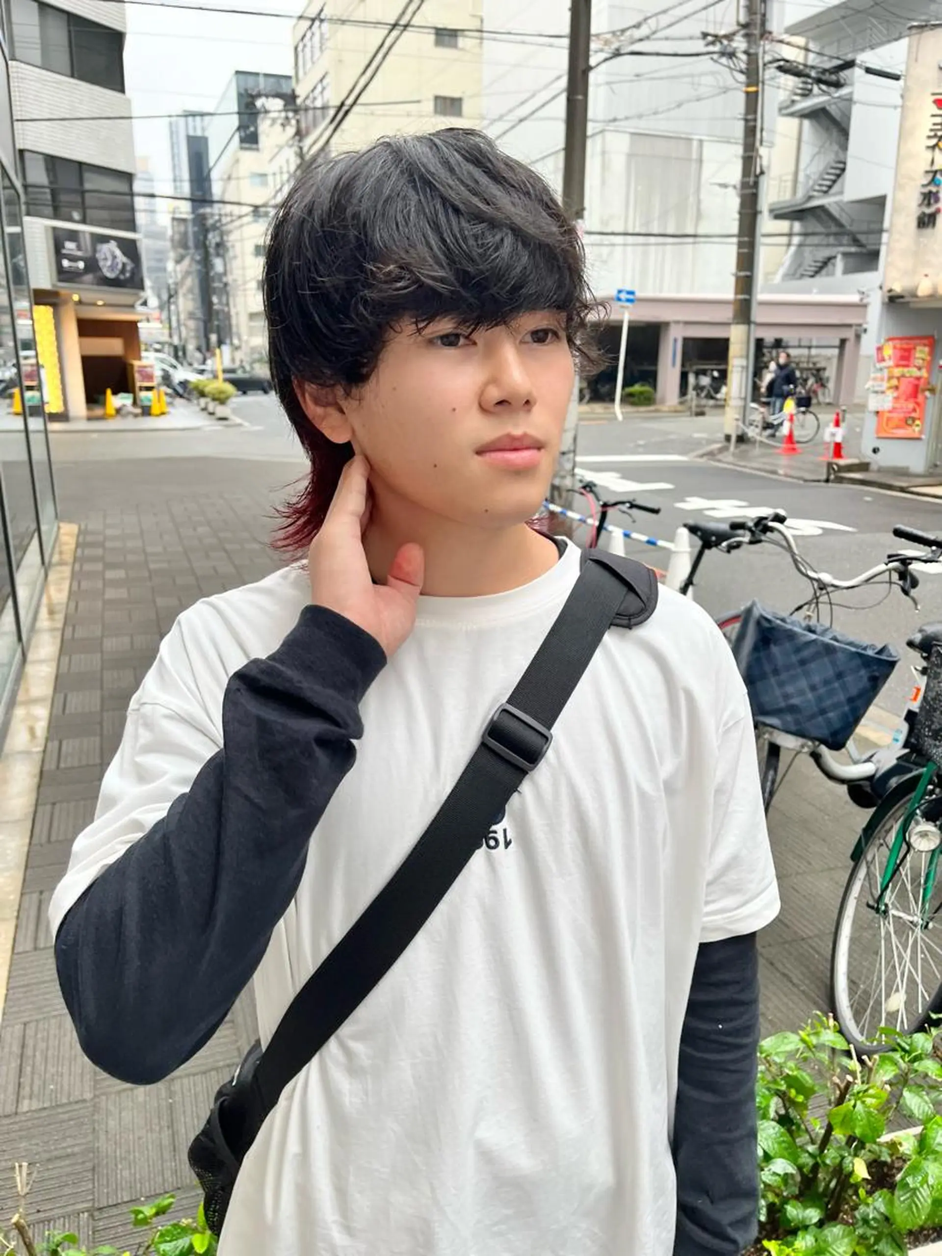 ミディアム カラー メンズ メンズインナーカラー マッシュウルフ マッシュ メンズウルフカット インナーカラー カット ヘアカラー ショート/パーマ/ カラー/FUKOのヘアスタイル