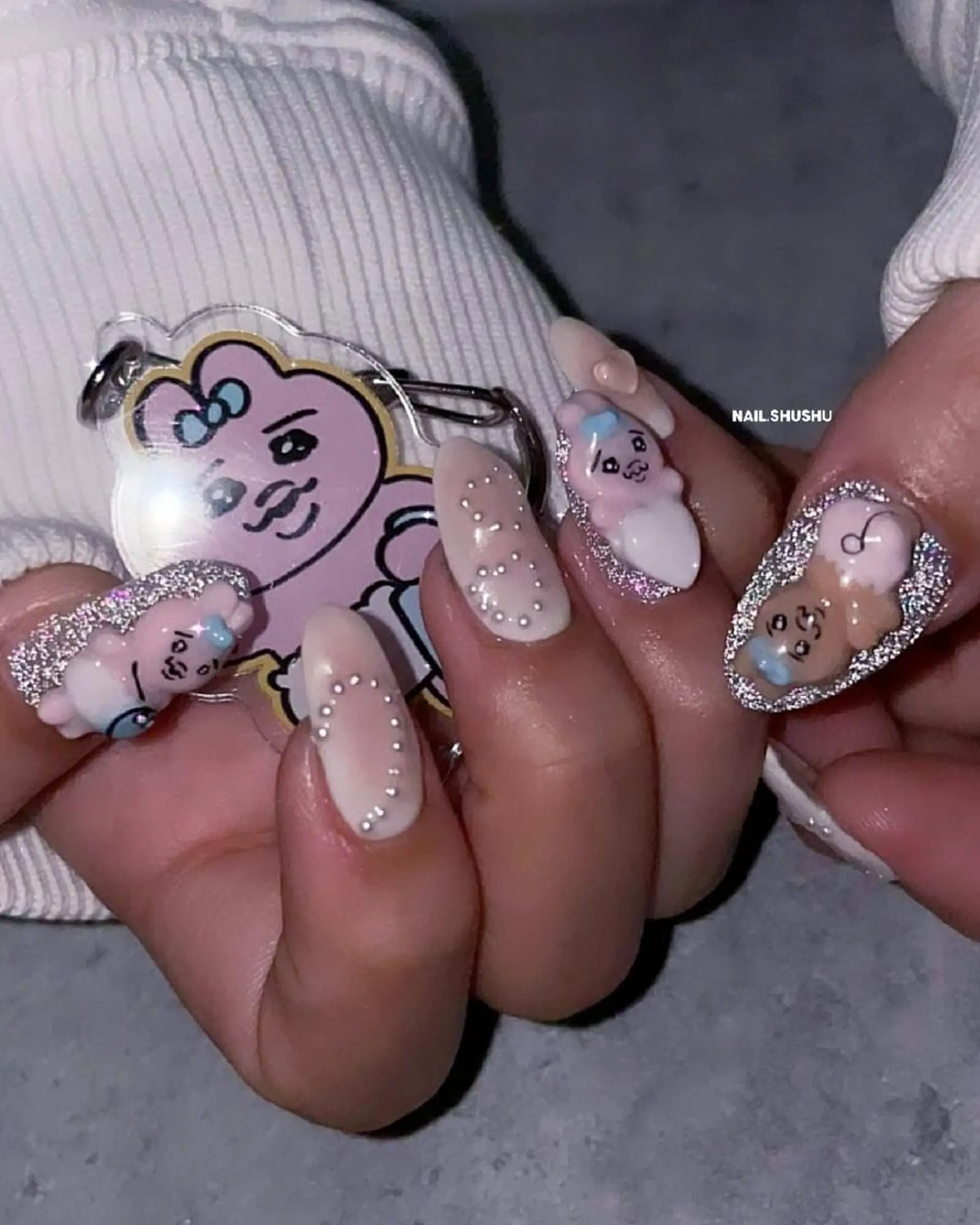 ネイル 持ち込み ニュアンスネイル シンプルネイル 冬ネイル 3dパーツ/流行り 👧shushu❤️のネイルデザイン
