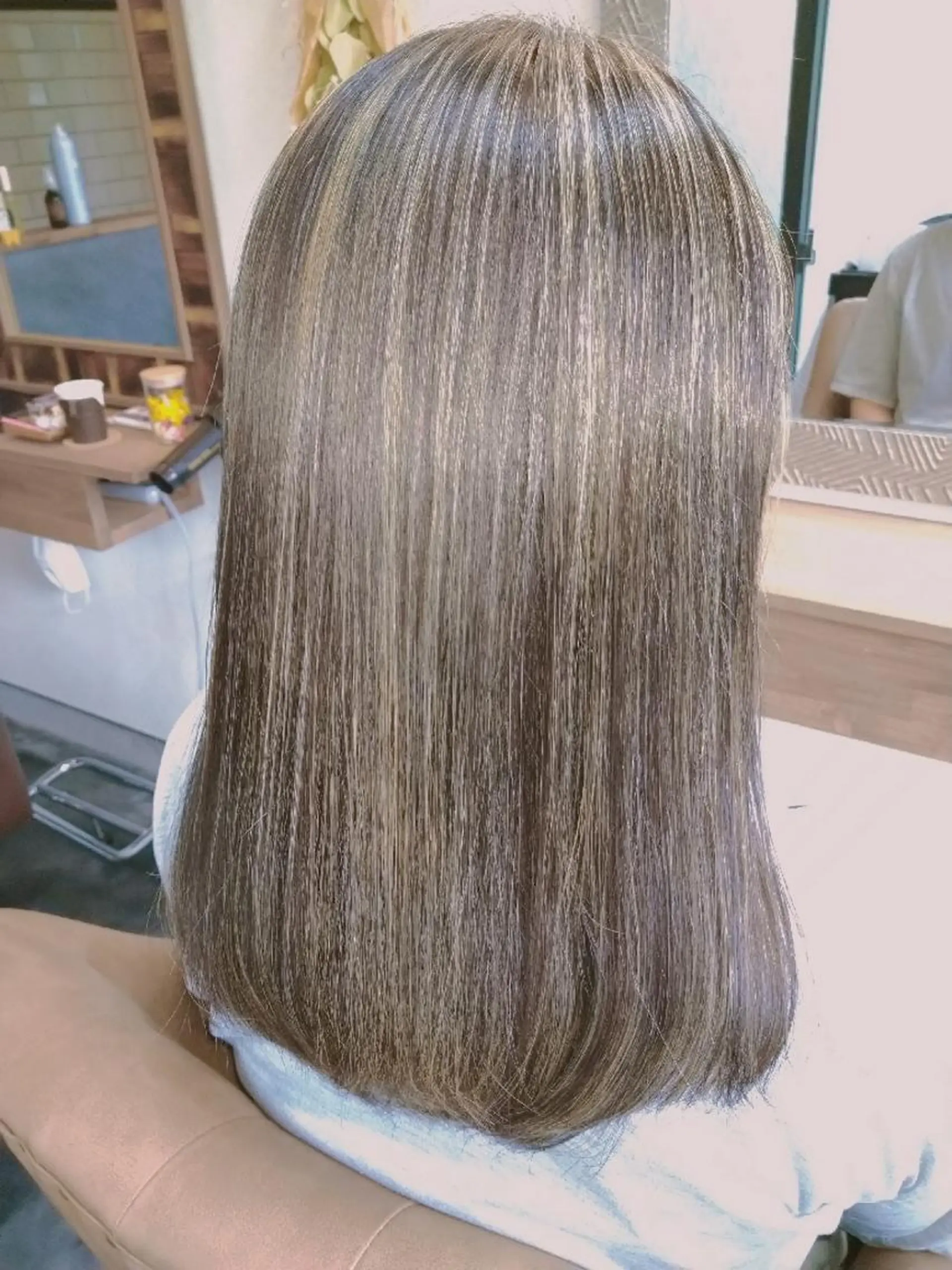 セミロング カラー カット ヘアカラー トリートメント charme 木澤のヘアスタイル