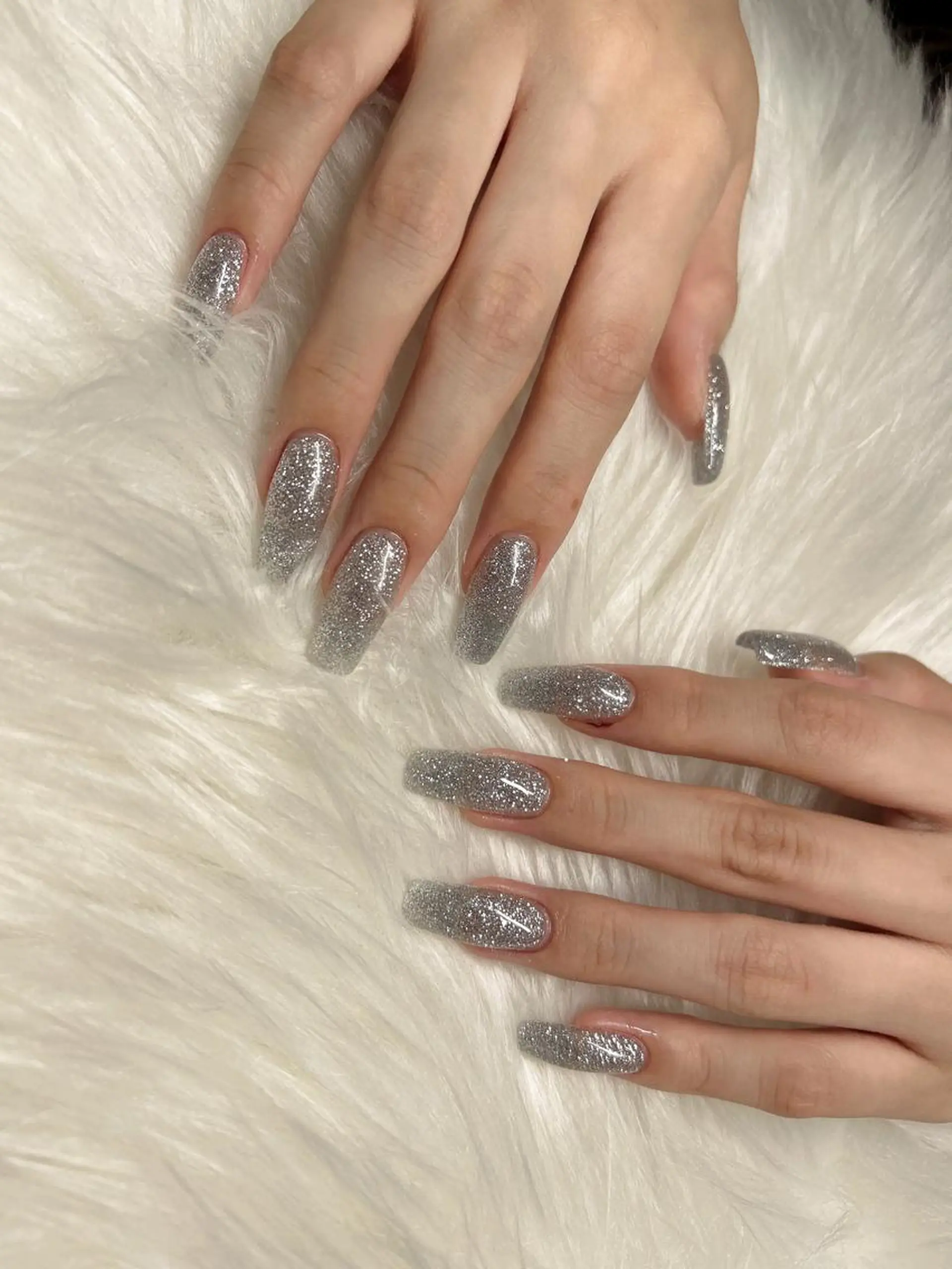 ミディアム ネイル ハンドネイル 《LB》ラブリエ Nail&eyeのマツエク・マツパデザイン