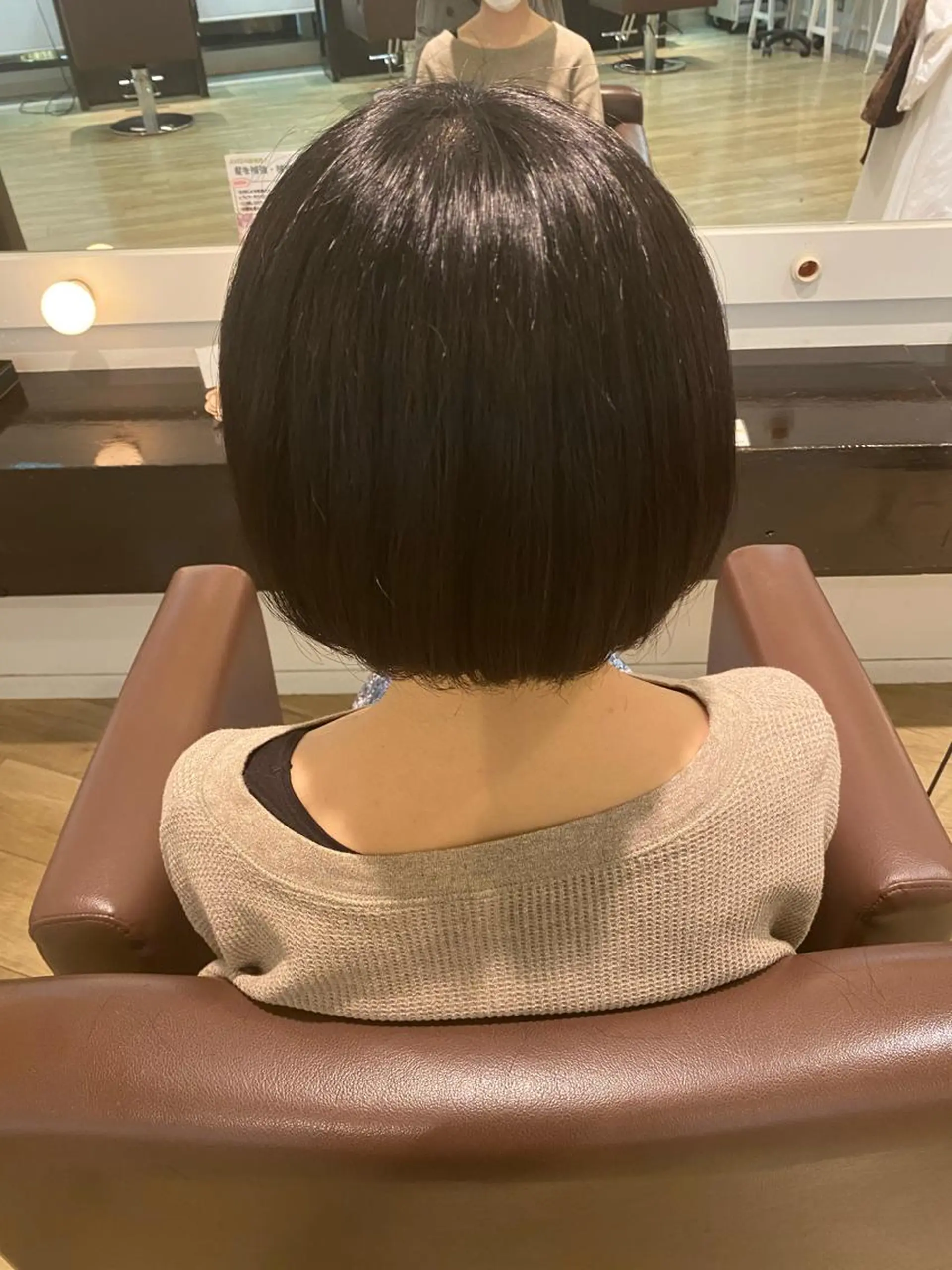ミディアム 小宮 真理奈のヘアスタイル